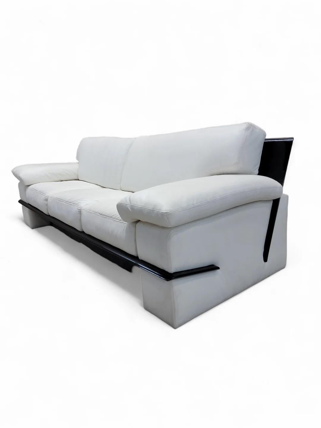 20th Century Vintage Postmodern Italian Black Lacquer Wide Arm Sofa With White Leather For Sale