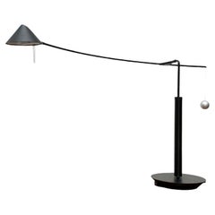 Lampada da tavolo Nestore postmoderna d'epoca di Carlo Forcolini, anni '80