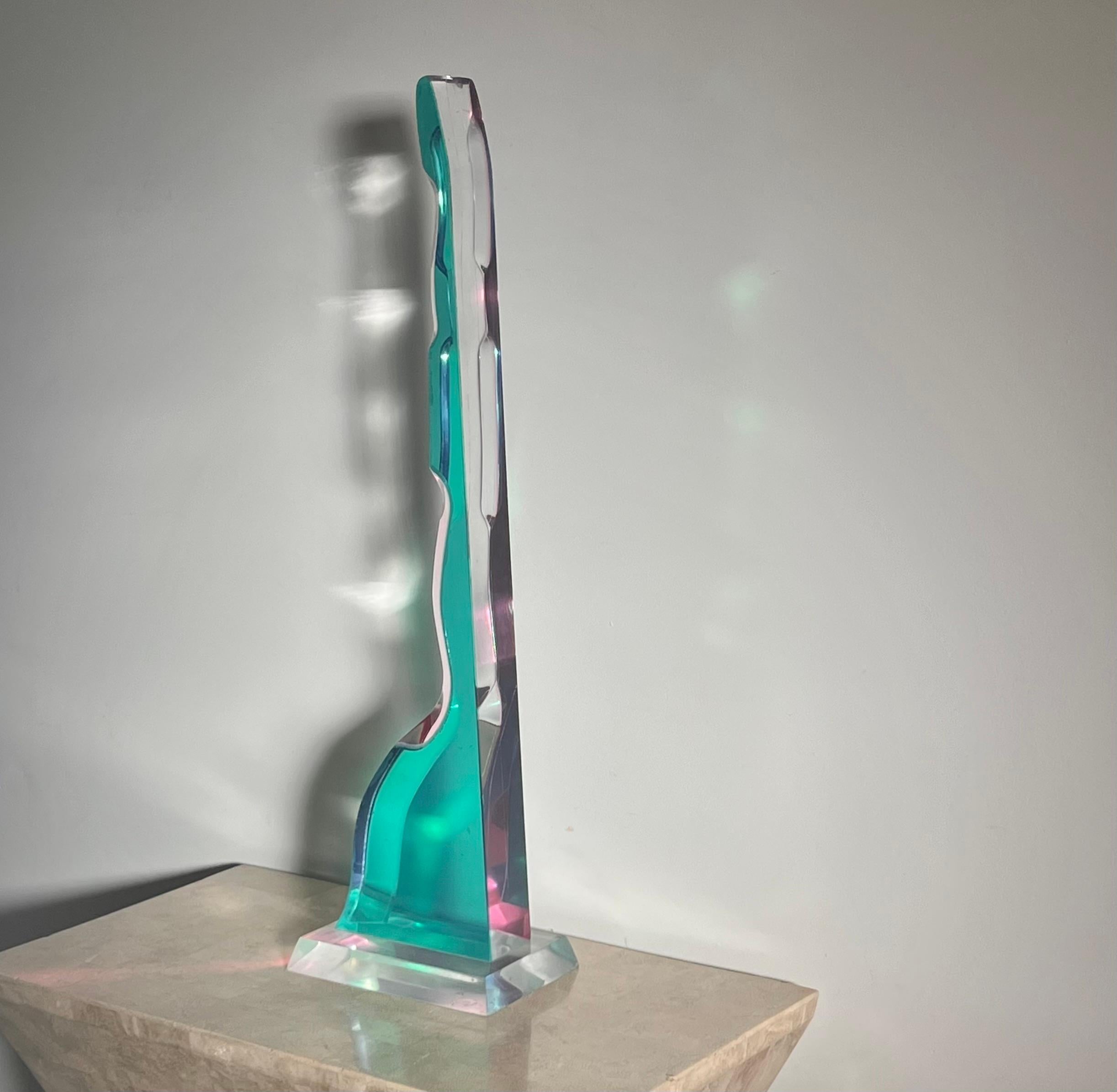 Vintage postmodern lucite sculpture, late 20th century  In Good Condition For Sale In View Park, CA