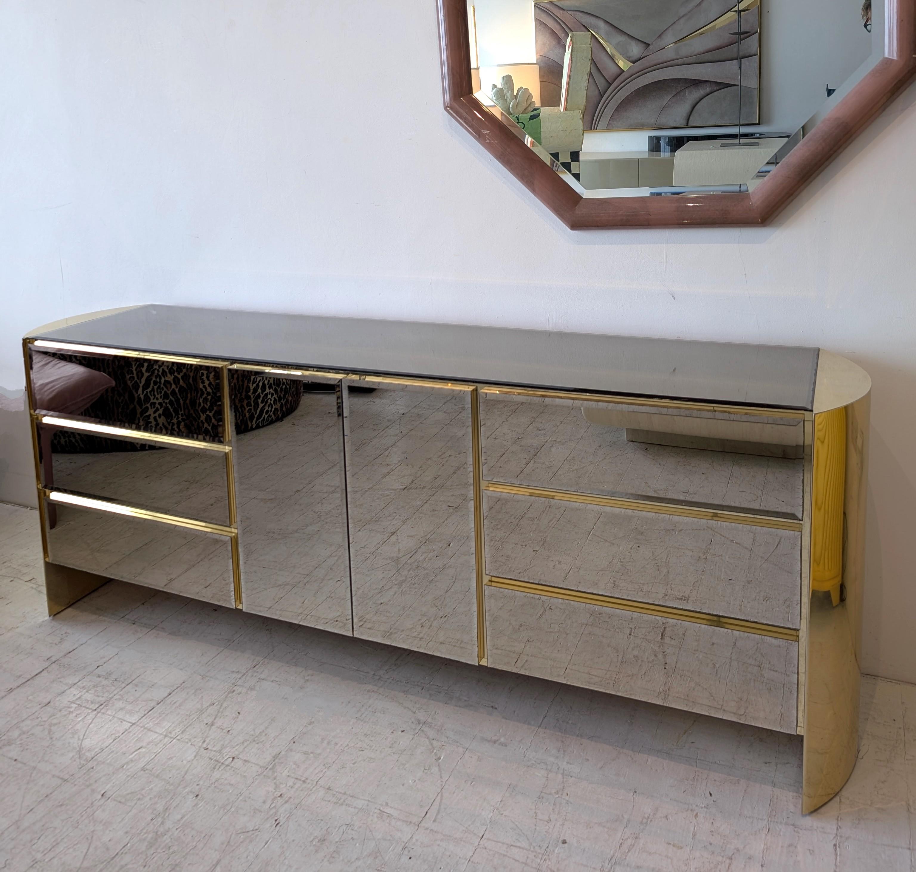 American Vintage postmodern mirror glass & gold metal sideboard / dresser, Ello USA 1980s For Sale