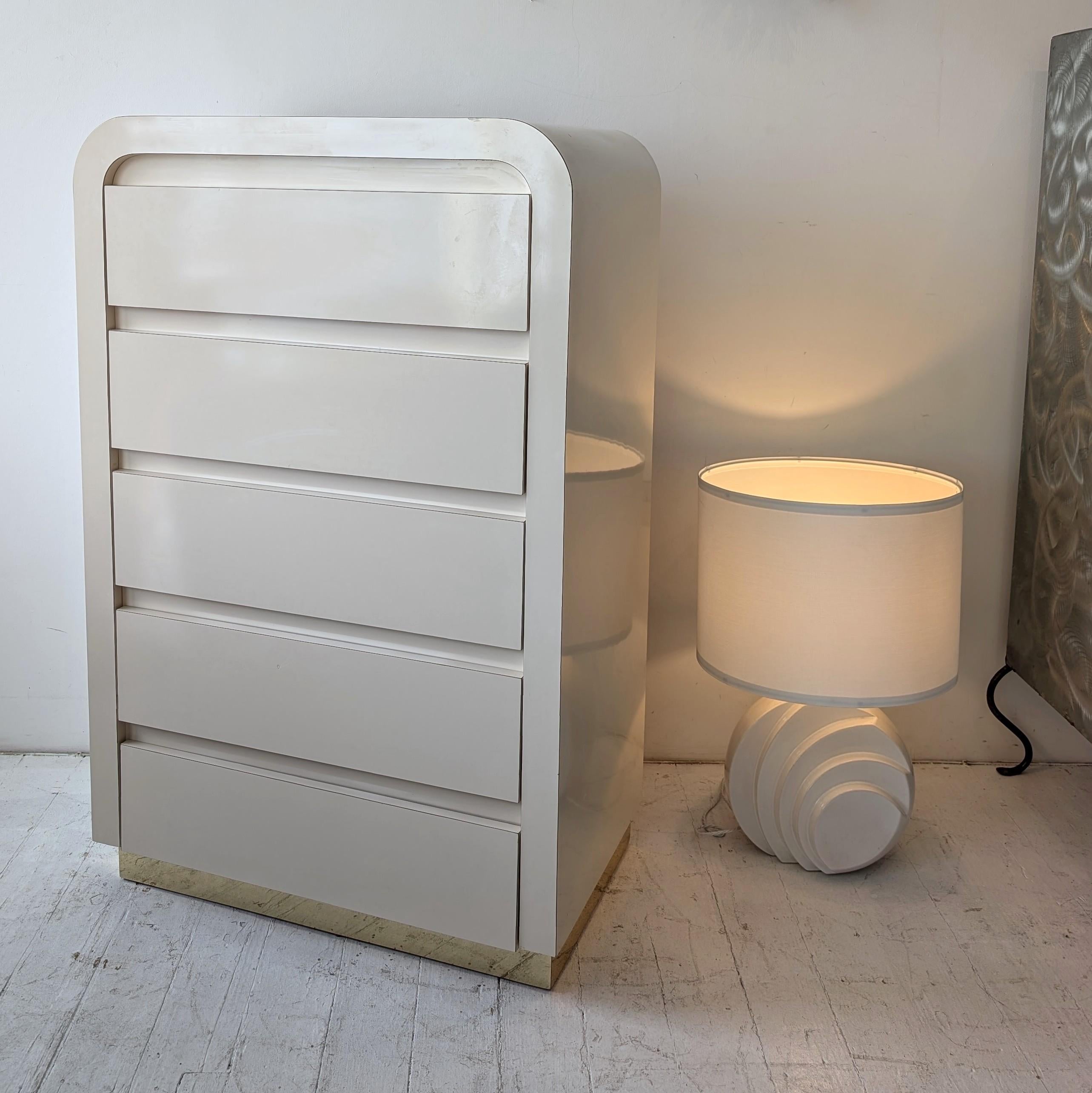 Postmoderne Vintage-Wasserfall-Schubladen aus Laminat in Pfirsich/Rosa/Schwarz/Creme, USA 1980er Jahre (amerikanisch) im Angebot