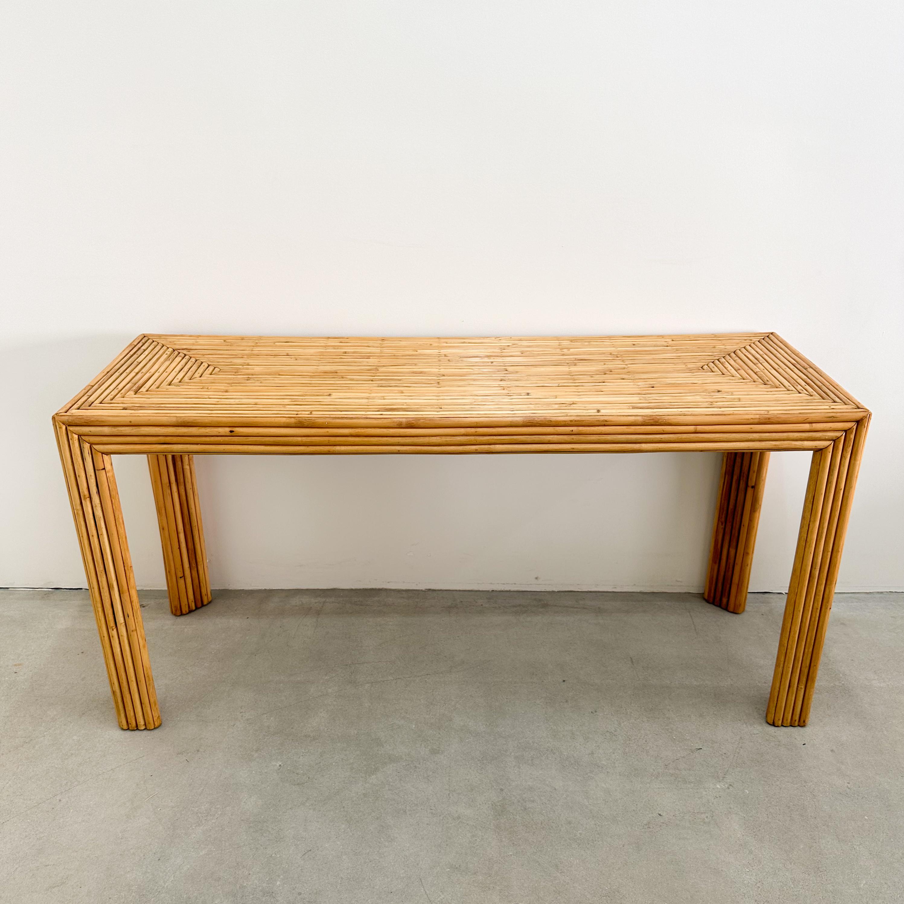 Consolle o scrivania postmoderna vintage in legno di canna da zucchero in vendita 1