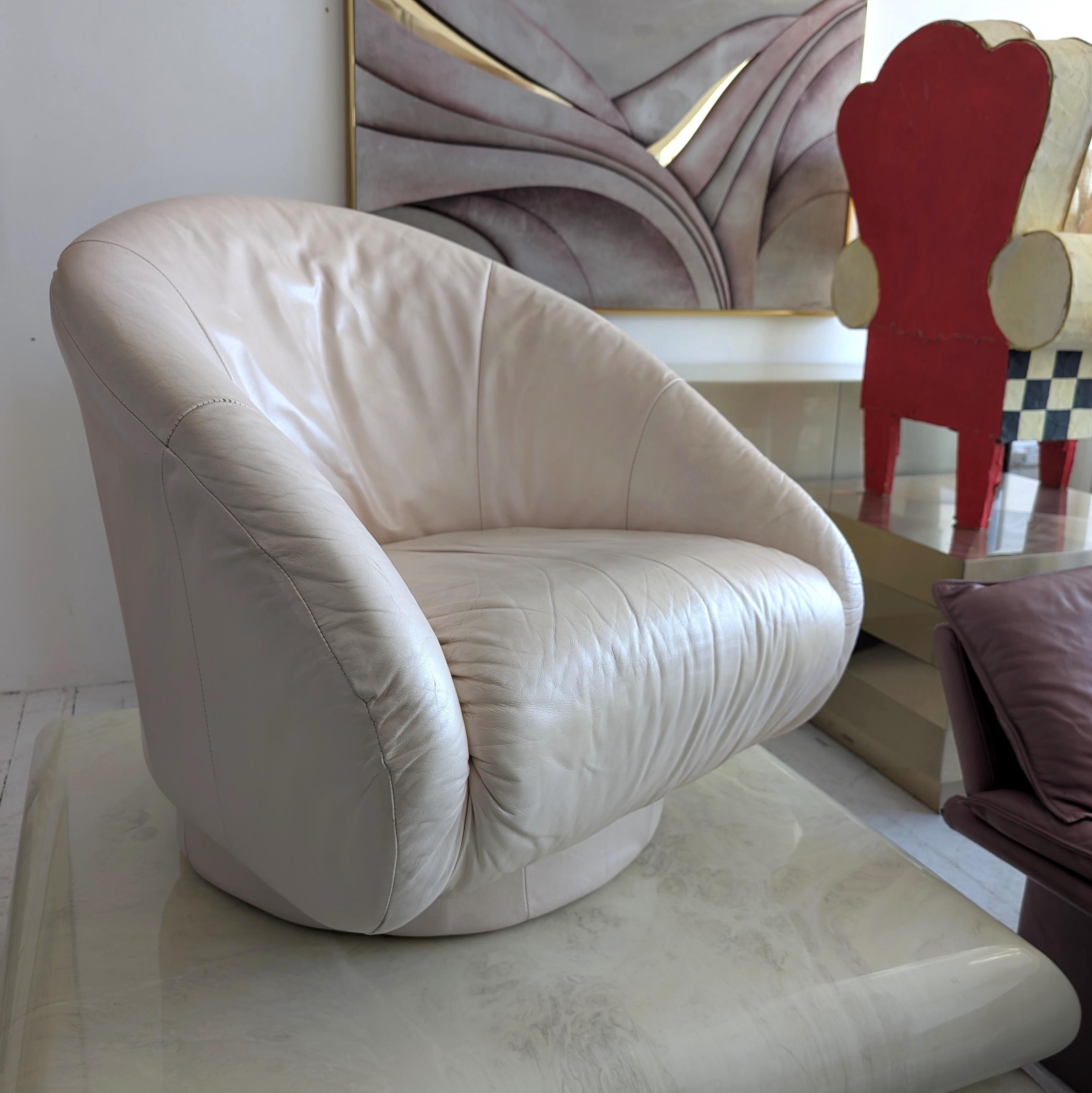 Vintage Postmoderner Dreh-Loungesessel aus rosa perlenbesetztem Leder, Natuzzi 1980er Jahre im Angebot 3