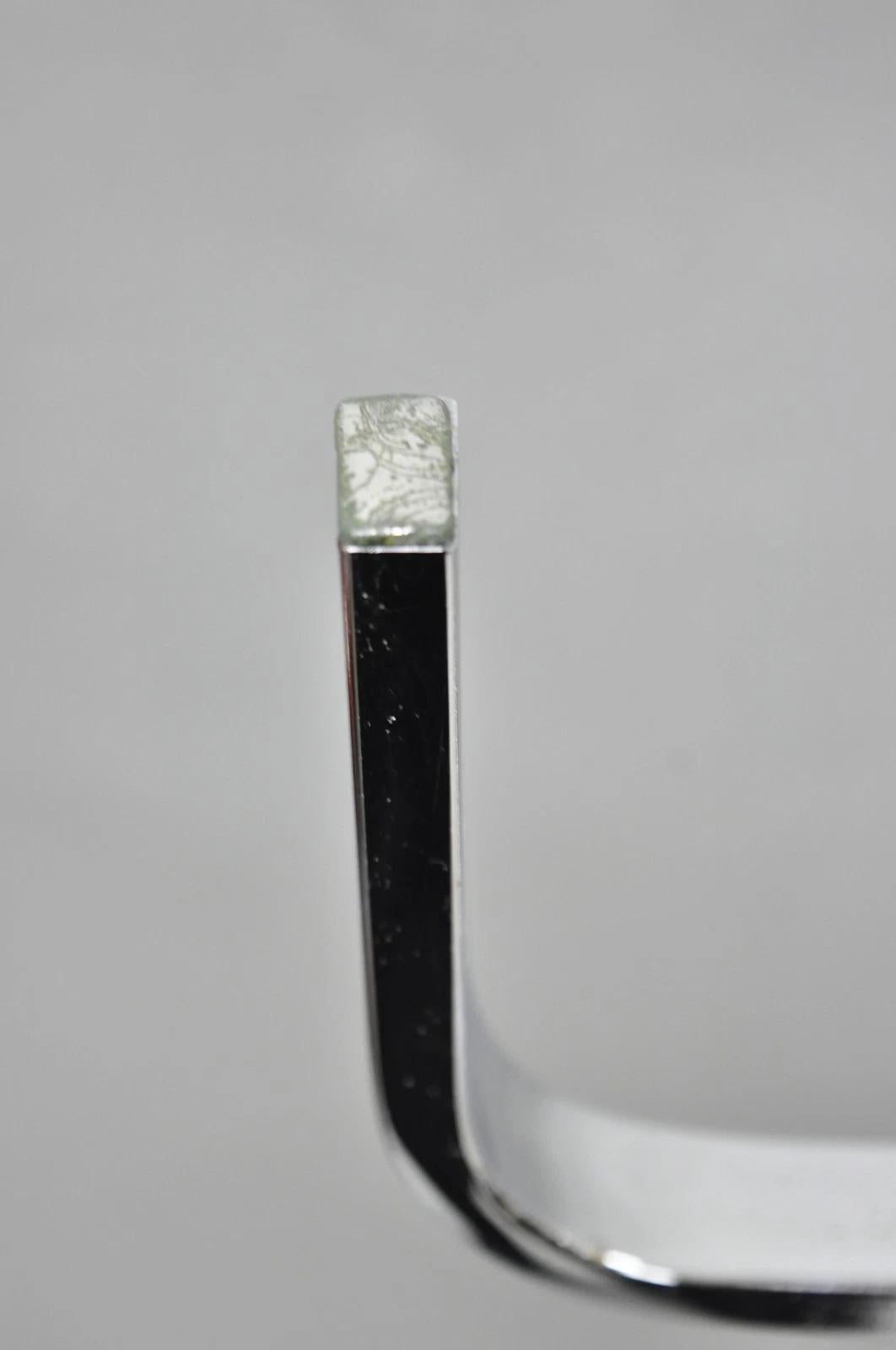 Lámpara de pie postmoderna vintage de metal cromado plateado modernista escultural en venta 8