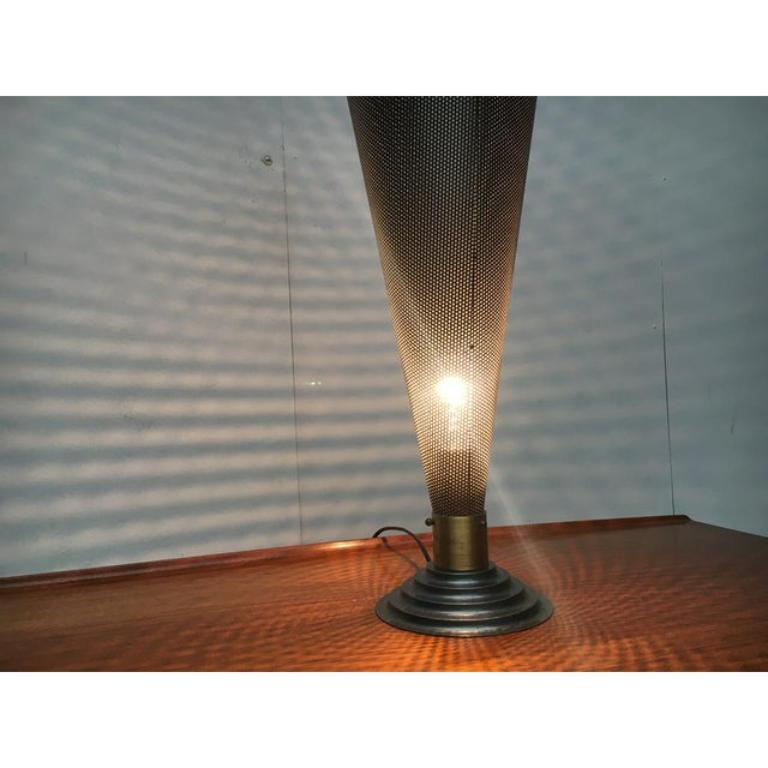 Lámpara de mesa postmoderna vintage de metal en venta 4
