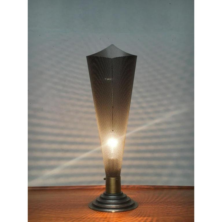 Lámpara de mesa postmoderna vintage de metal en venta 1