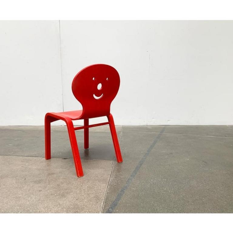 Sedia postmoderna in legno per bambini con faccia da clown, anni '90 in vendita 7