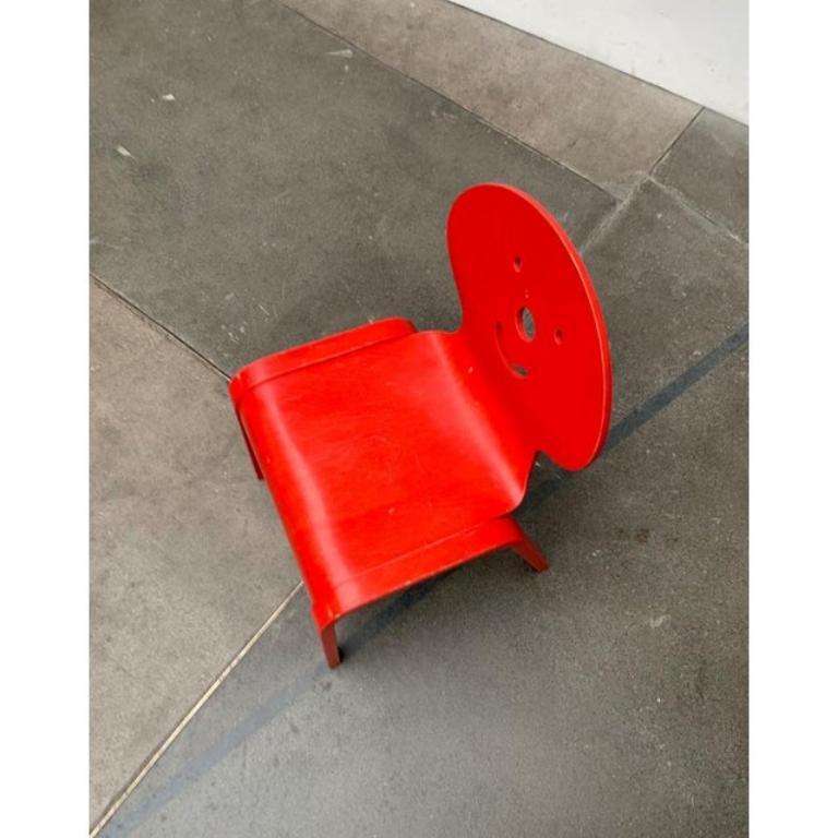 Sedia postmoderna in legno per bambini con faccia da clown, anni '90 in vendita 1