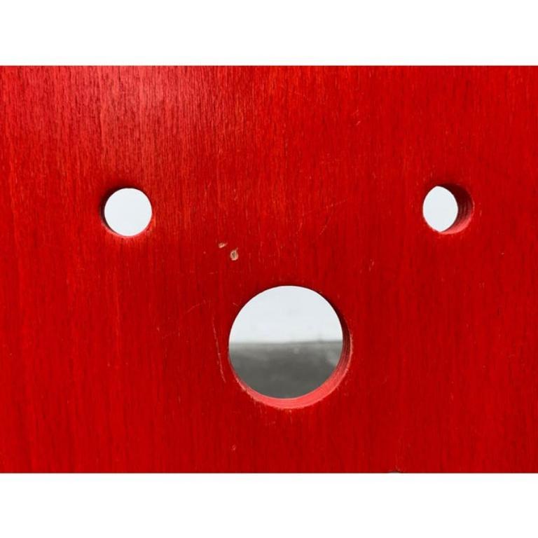 Sedia postmoderna in legno per bambini con faccia da clown, anni '90 in vendita 2