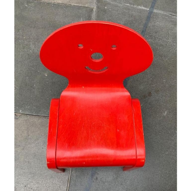 Sedia postmoderna in legno per bambini con faccia da clown, anni '90 in vendita 4