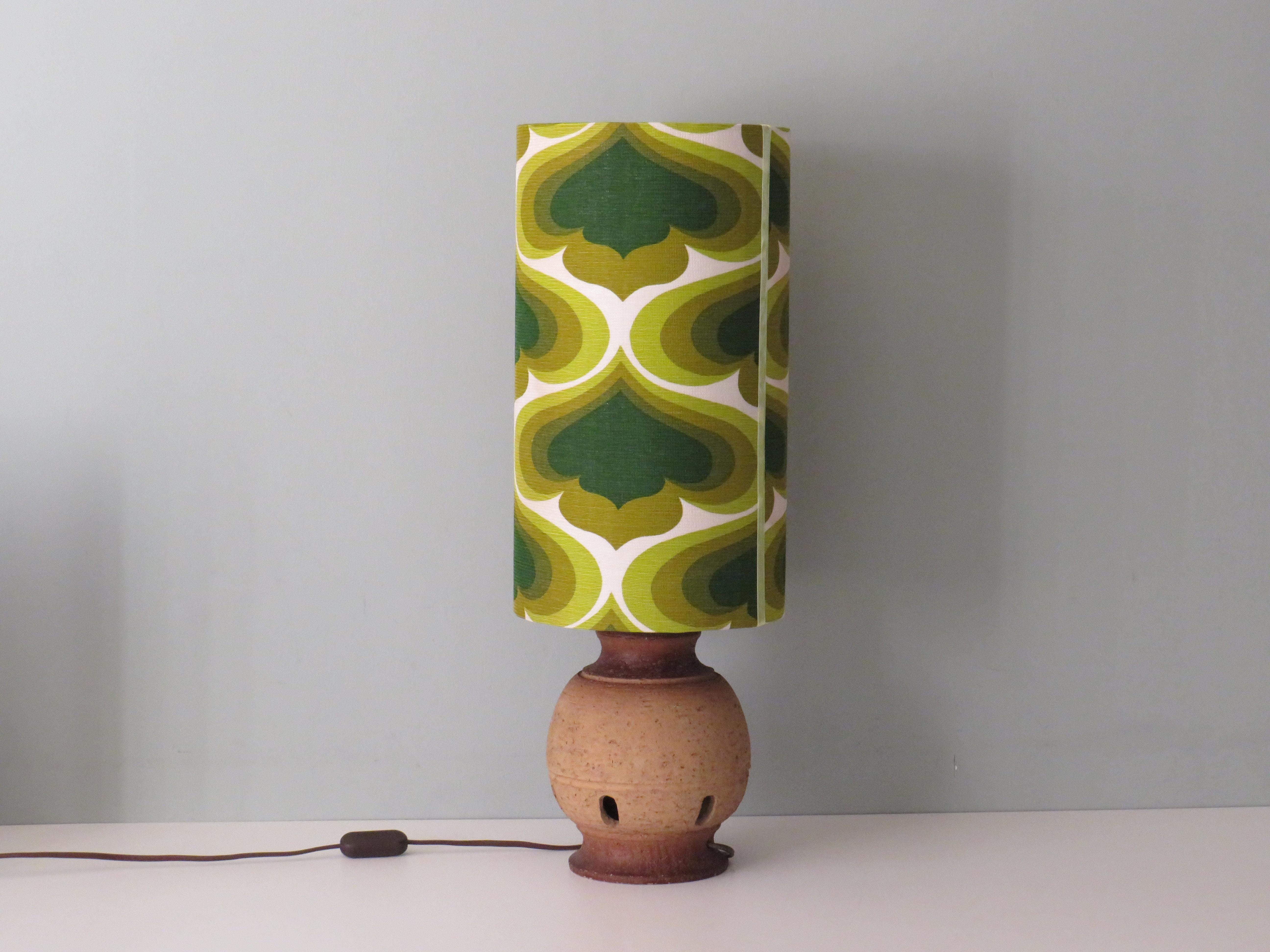 Vintage Pottery Table Lamp with a New Custom Lampshade 1960s In Good Condition For Sale In Herentals, BE