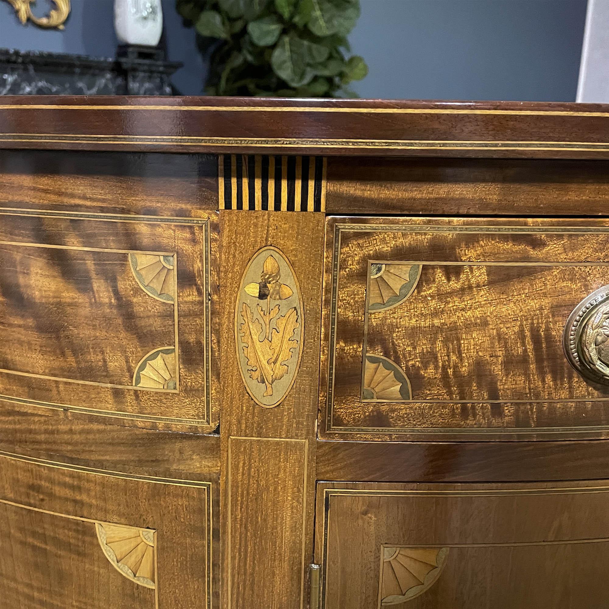 Armario Vintage Potthast Demi Lune Caoba en venta