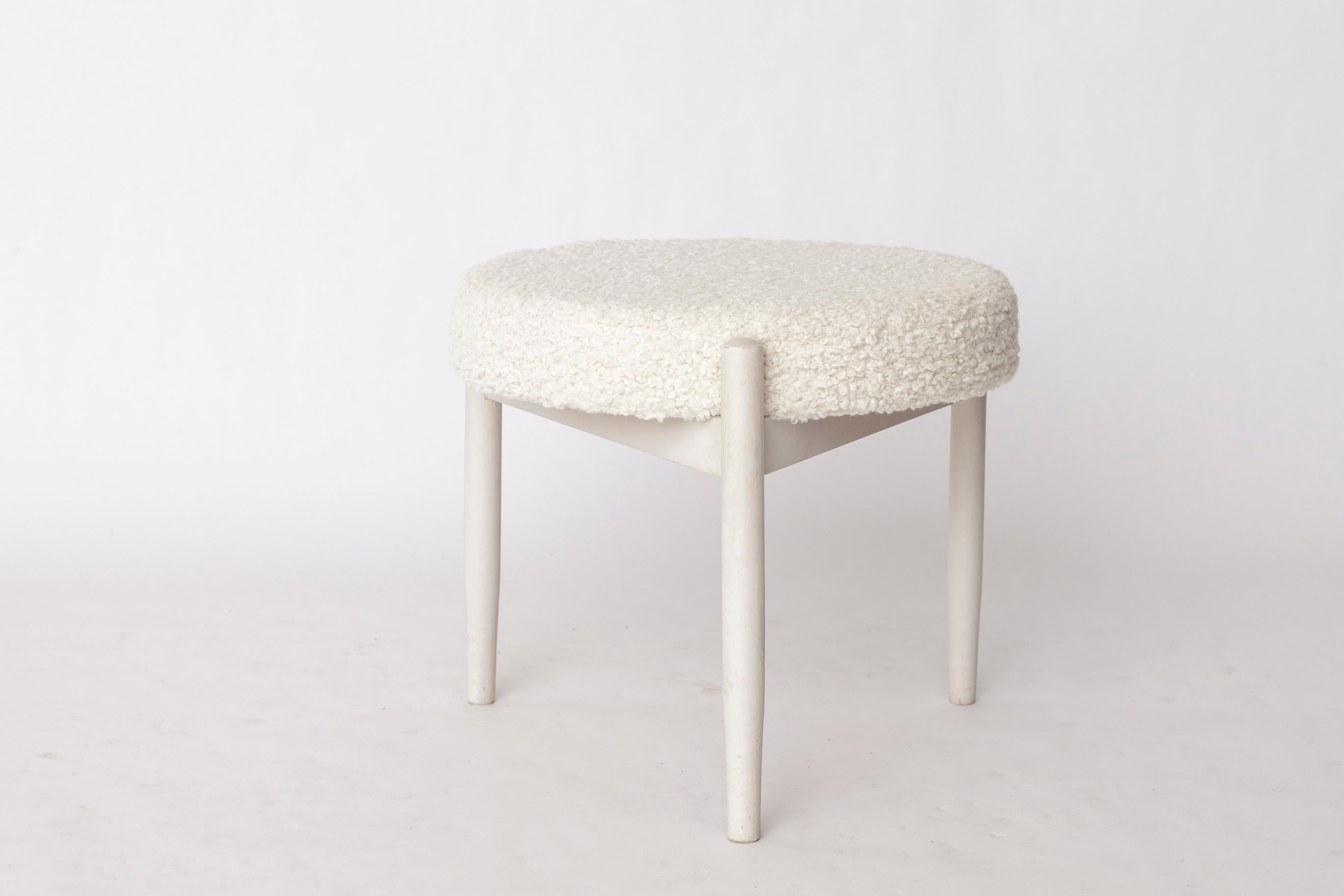 Vintage Pouf / Hocker 1970er - Weißes Buchenholz & Wollpolsterung - Mitte des Jahrhunderts (Poliert) im Angebot