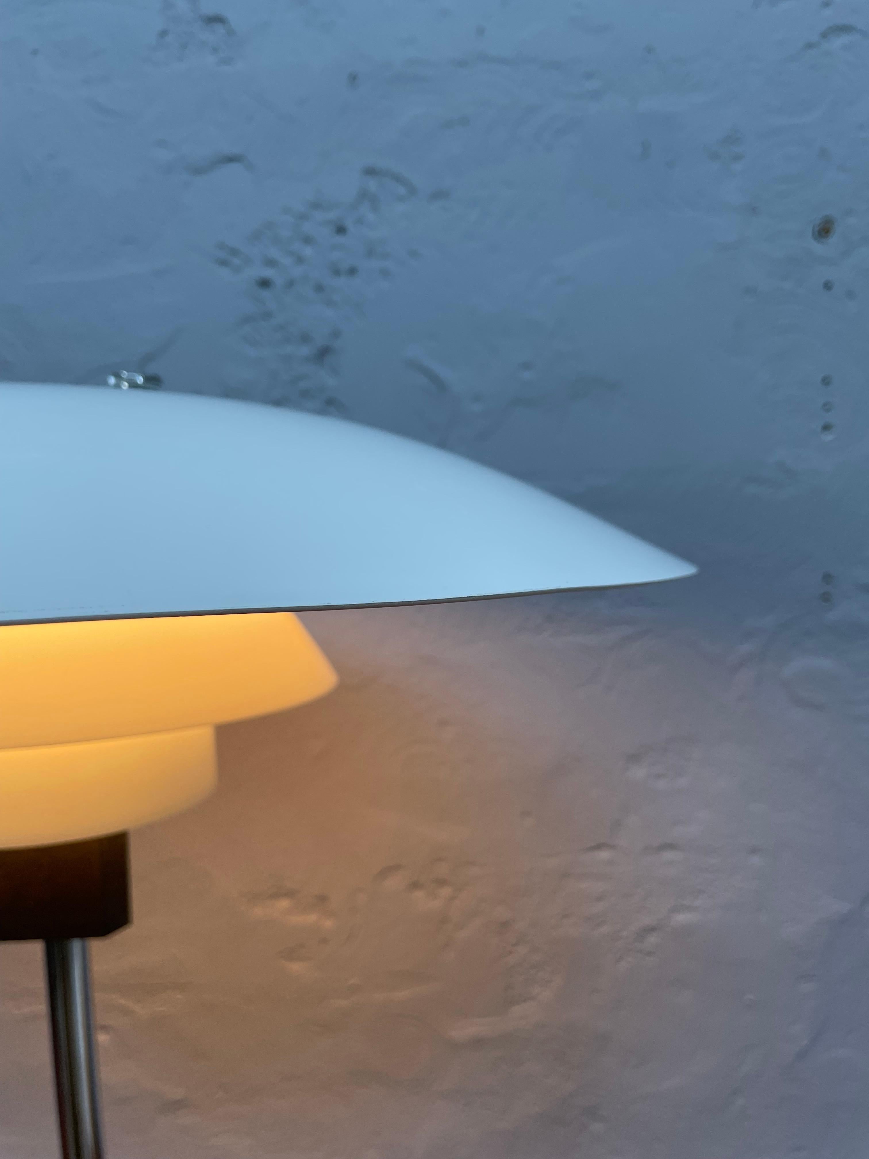 Vintage Poul Henningsen 4/3 Table Lamp from the 1960s For Sale 4