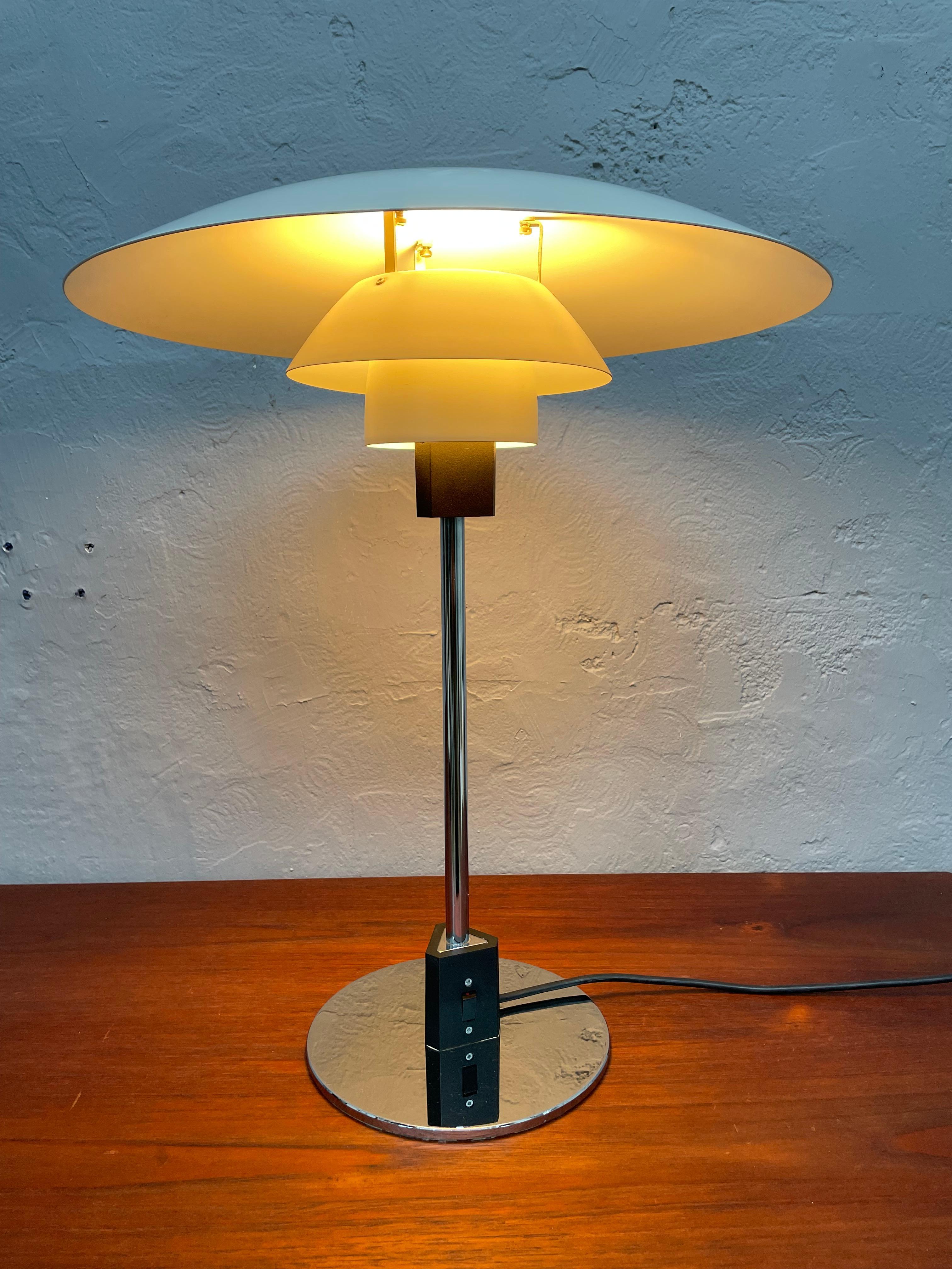 Mid-Century Modern Vintage Poul Henningsen 4/3 Table Lamp from the 1960s For Sale