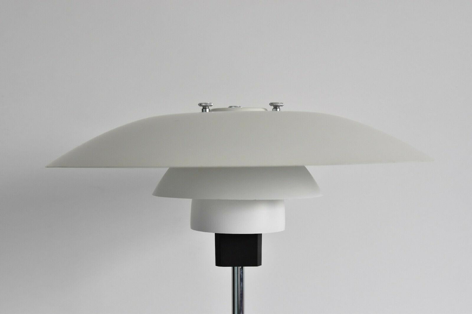 Vintage Poul Henningsen PH 4/3 Table Lamp by Louis Poulsen, Denmark In Good Condition In Krefeld, DE