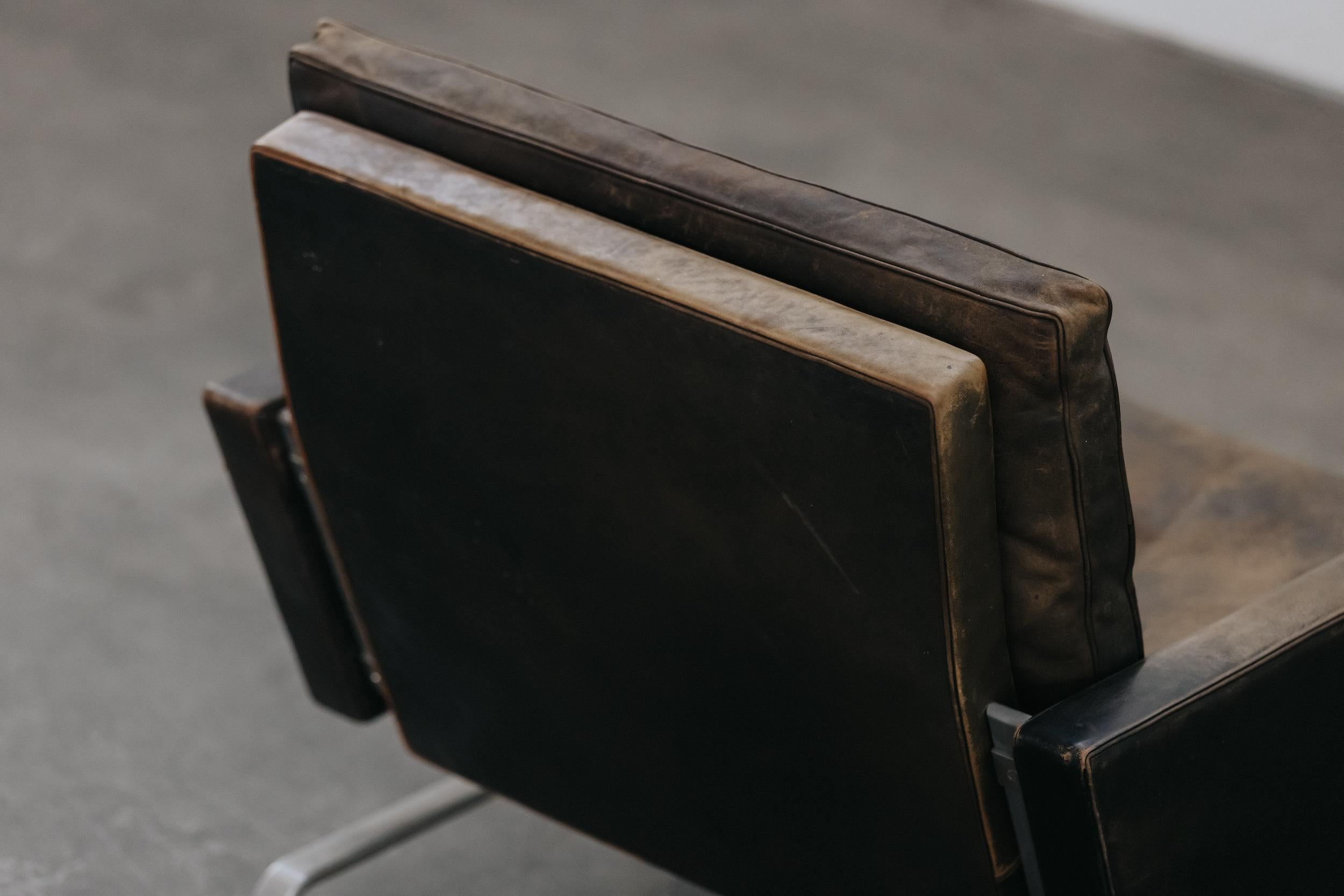 Vintage Poul Kjaerholm PK 31 Lounge Chair From Denmark, Circa 1970 For Sale 2