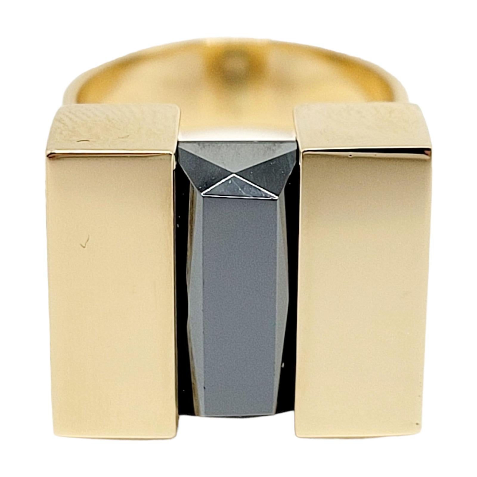 Introducing a stunning vintage Povl Henrik Storm minimalist designer ring, a true masterpiece of craftsmanship and elegance. This exquisite ring hails from the 1970s, showcasing the timeless elegance of minimalist design. This gorgeous piece is made