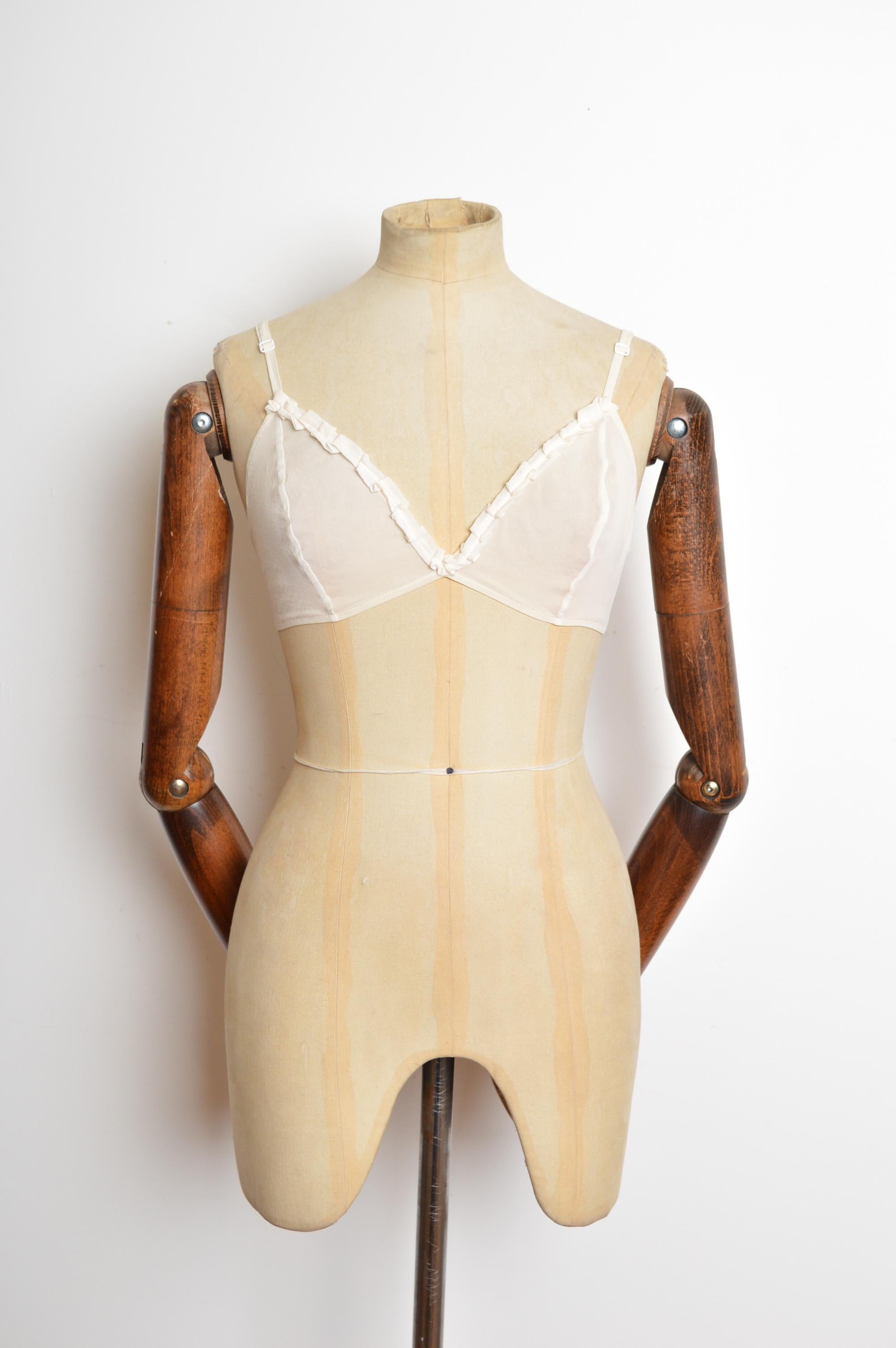 Vintage Prada 1996 - 1997 Blanc ivoire Silk Ruffle Bralet - Cami Bra Top en vente 2