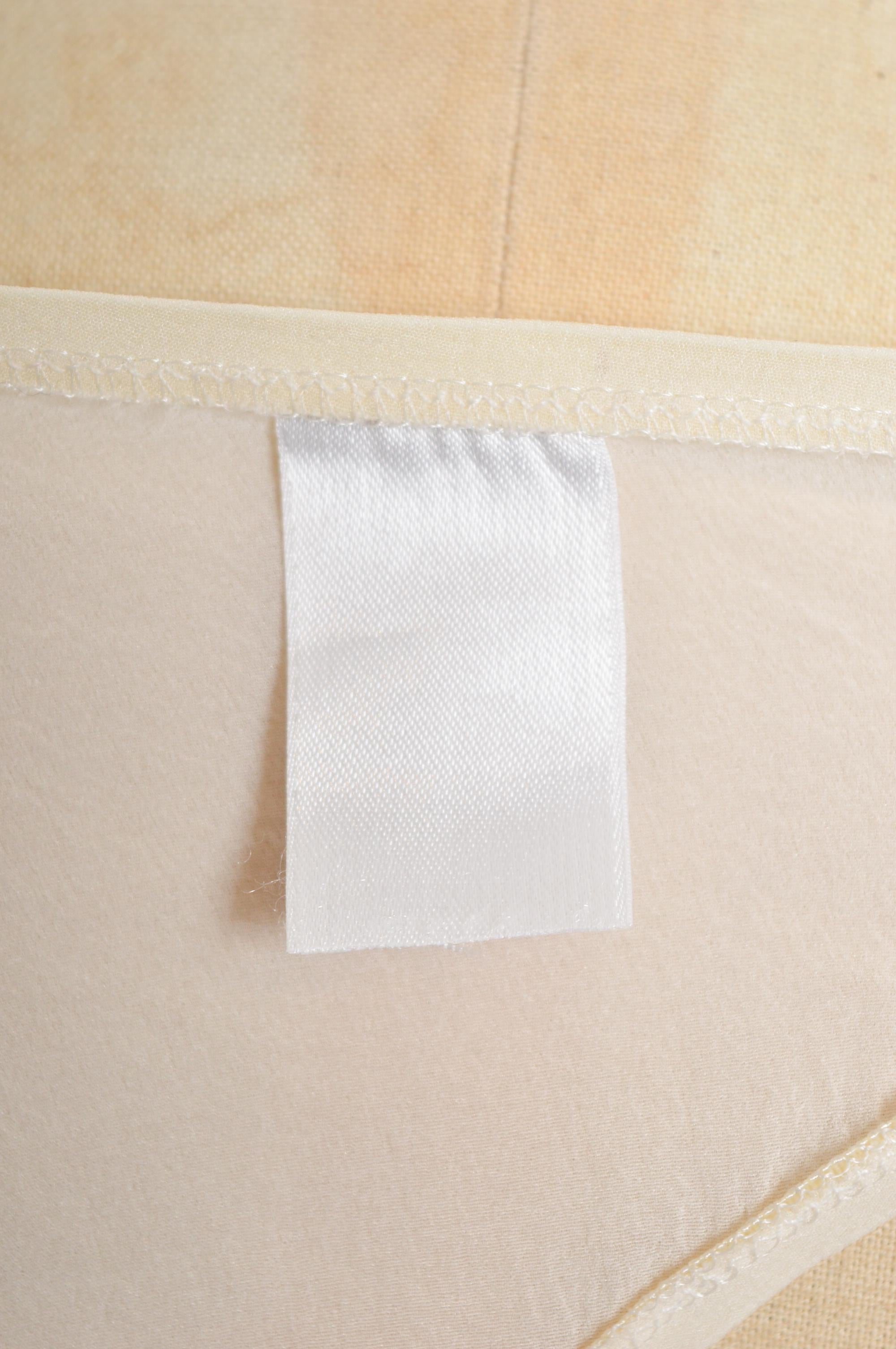 Vintage Prada 1996 - 1997 Blanc ivoire Silk Ruffle Bralet - Cami Bra Top en vente 5