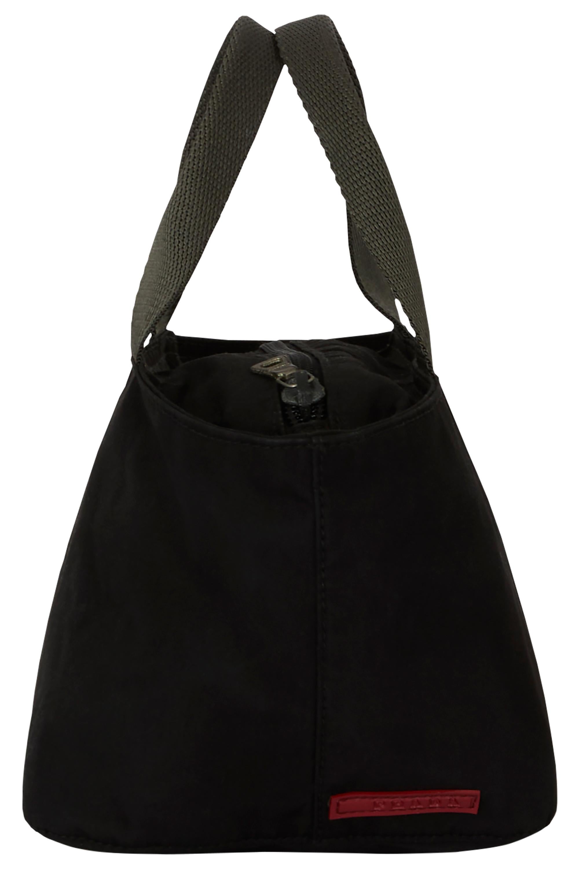 Noir Vintage Prada 2000's Black Nylon Mini Tote Bag en vente