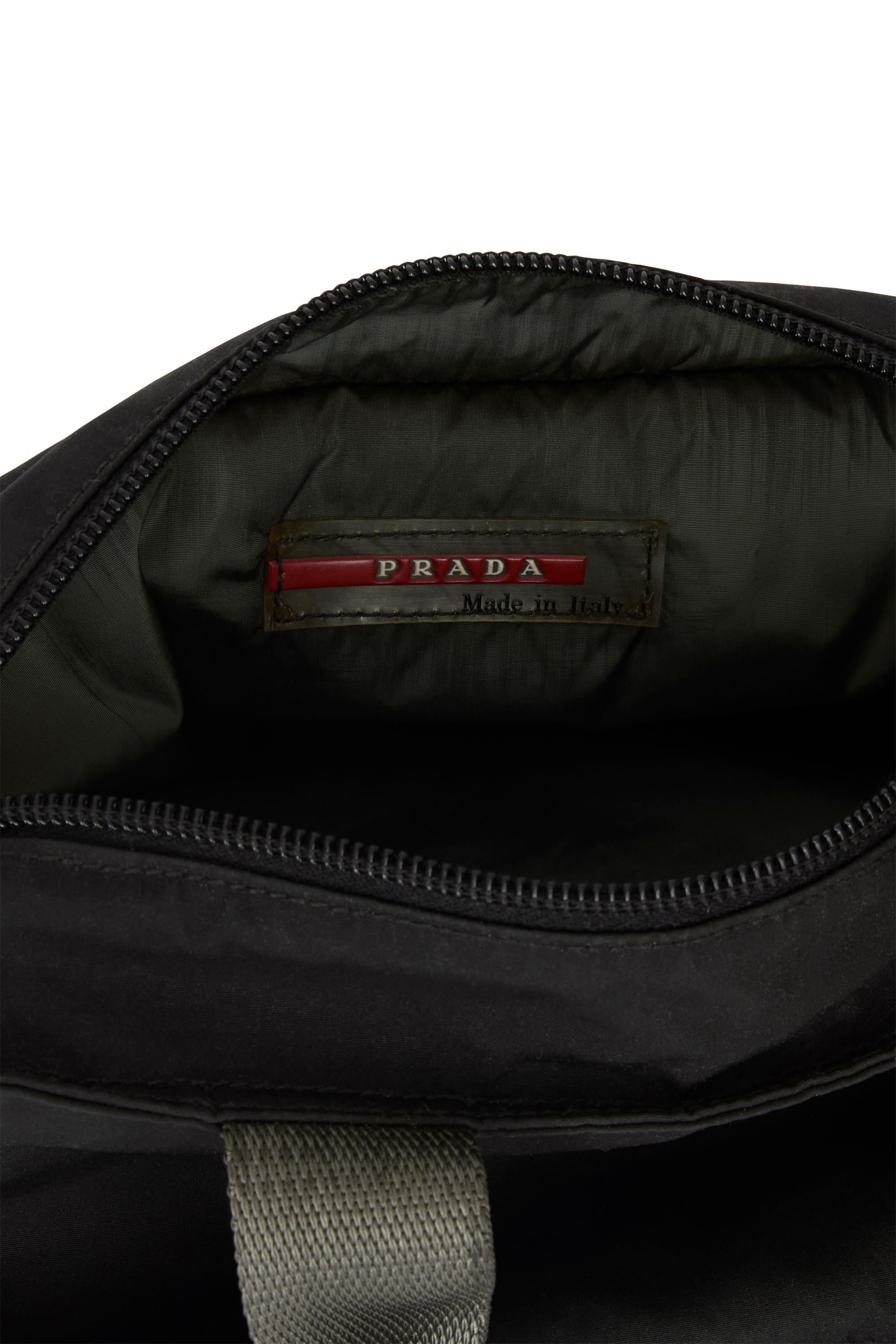 Vintage Prada 2000's Black Nylon Mini Tote Bag Unisexe en vente