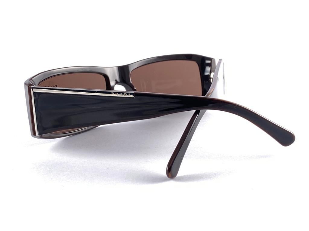 Vintage PRADA Dark Brown SPR 13 Sunglasses 2000'S Y2K 7