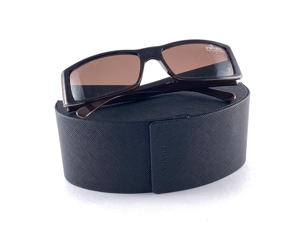 Vintage PRADA Dark Brown SPR 13 Sunglasses 2000'S Y2K In Excellent Condition In Baleares, Baleares