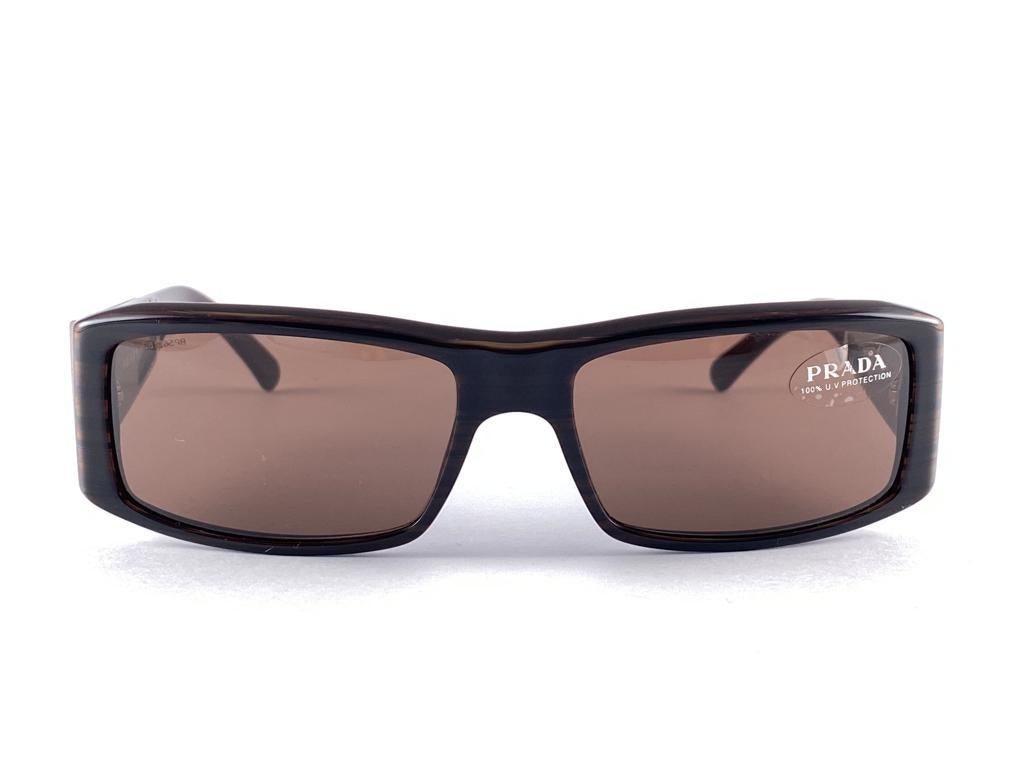 Women's or Men's Vintage PRADA Dark Brown SPR 13 Sunglasses 2000'S Y2K