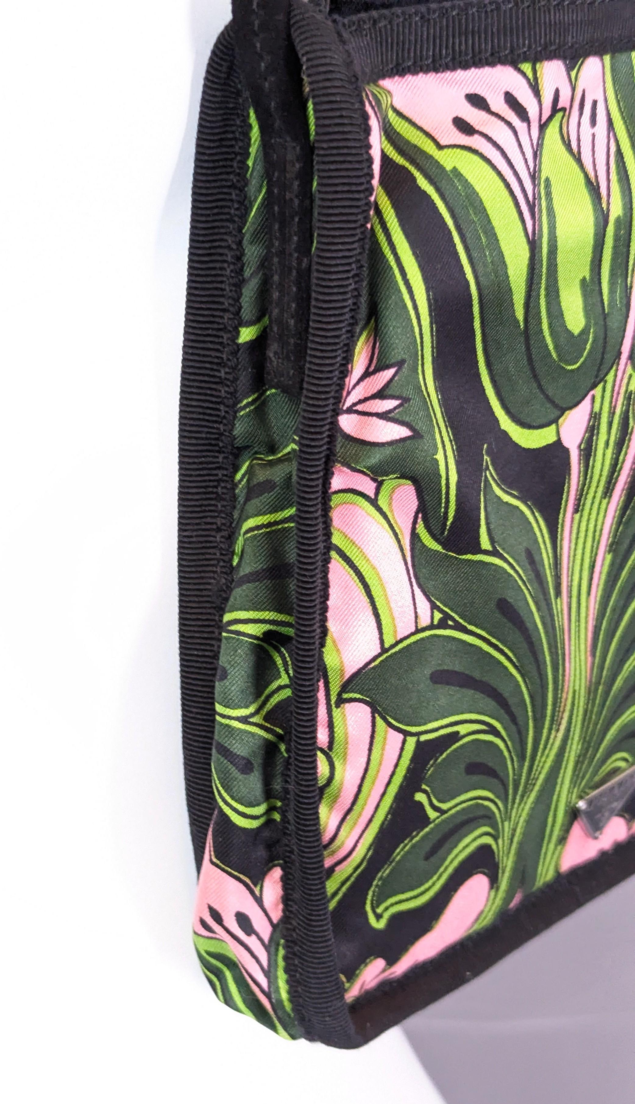 Bolso vintage de lona floral de Prada, c2003 en venta 5
