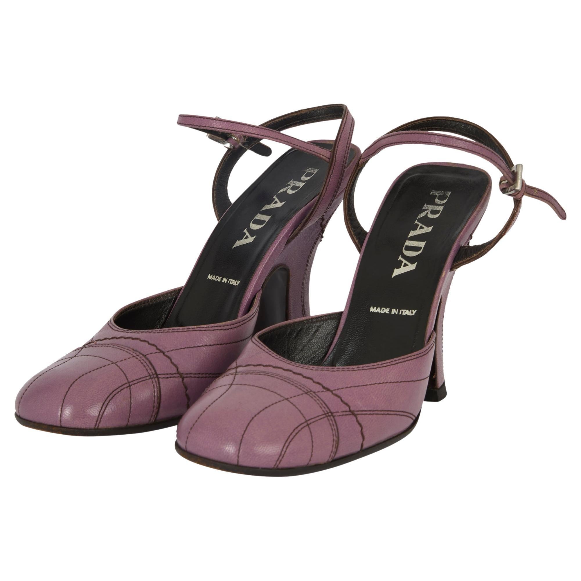 Vintage Prada Mary Janes Leather Heels. en vente