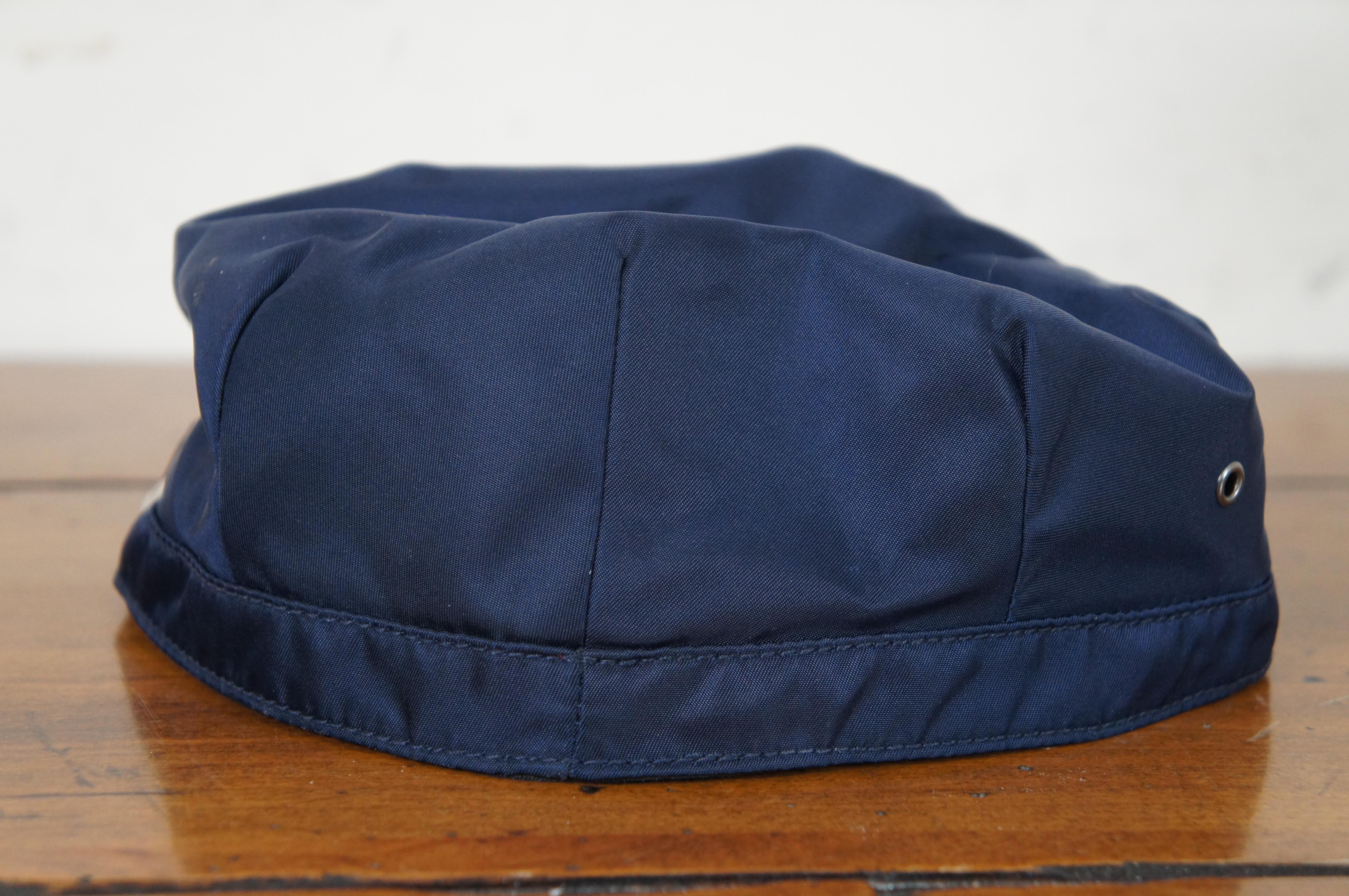 Vintage Prada Navy Blue Polymide Nylon Lambskin Cotton Short Brim Hat Cap Size M In Good Condition For Sale In Dayton, OH