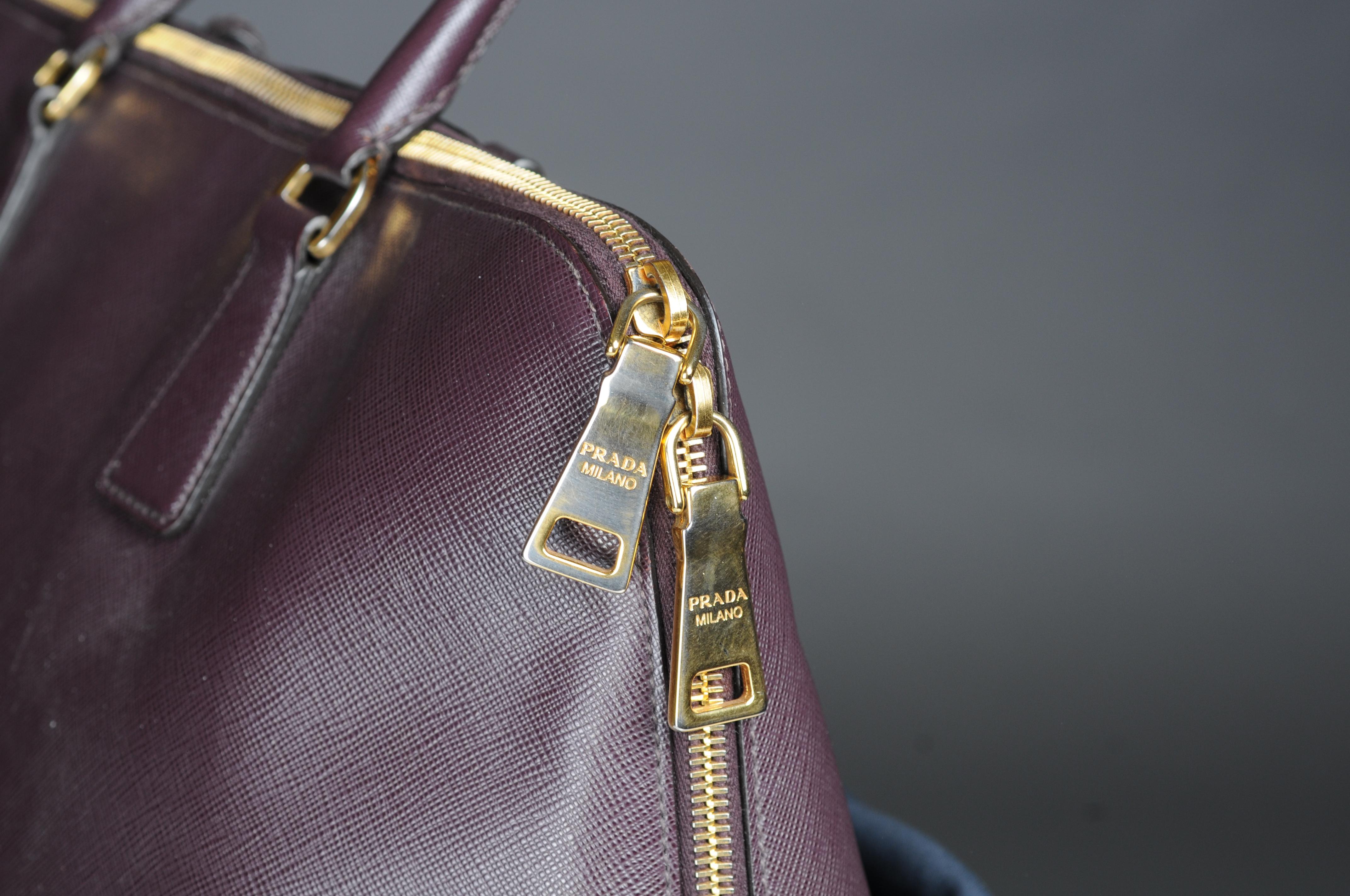 Vintage Prada Promenade Saffiano Leather Handbag  For Sale 9