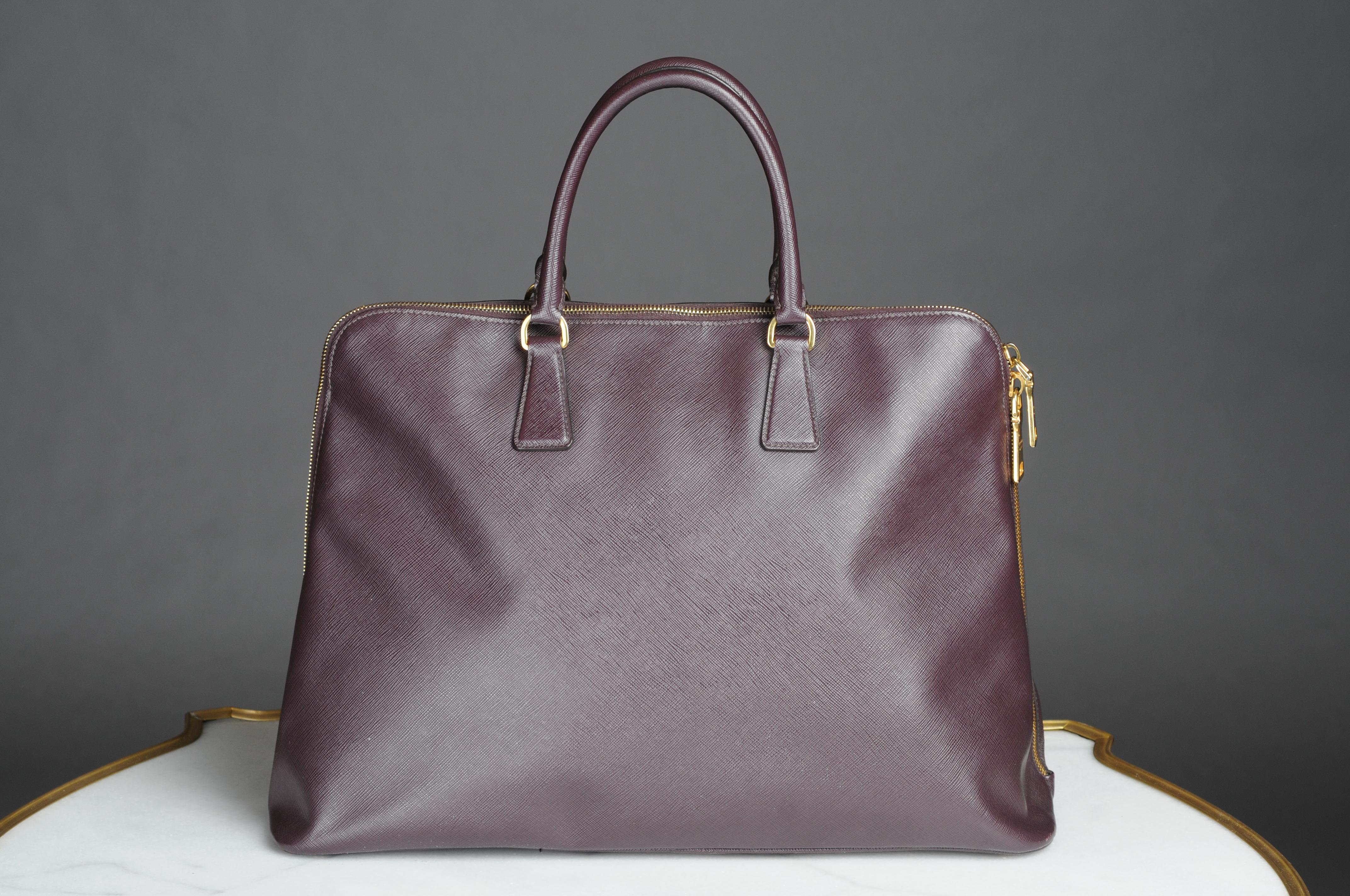 Vintage Prada Promenade Saffiano Leather Handbag  For Sale 2
