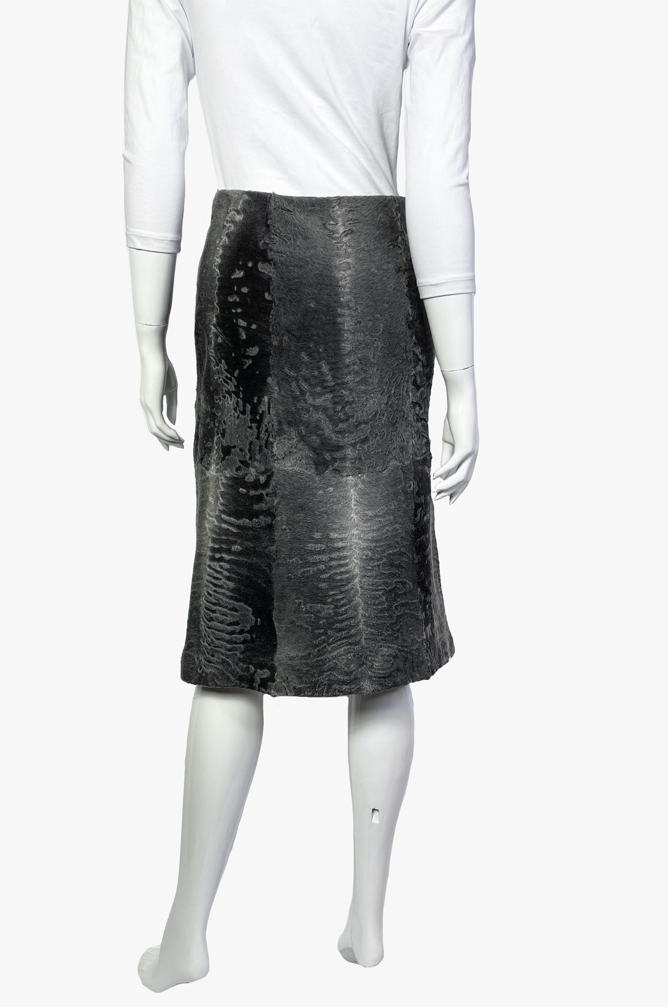 Vintage Prada Runway grey patchwork fur skirt, Fall 1999 In Good Condition For Sale In New York, NY