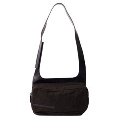 Prada Vintage F/S 1999 Graue Crossbody-Tasche aus Wolle