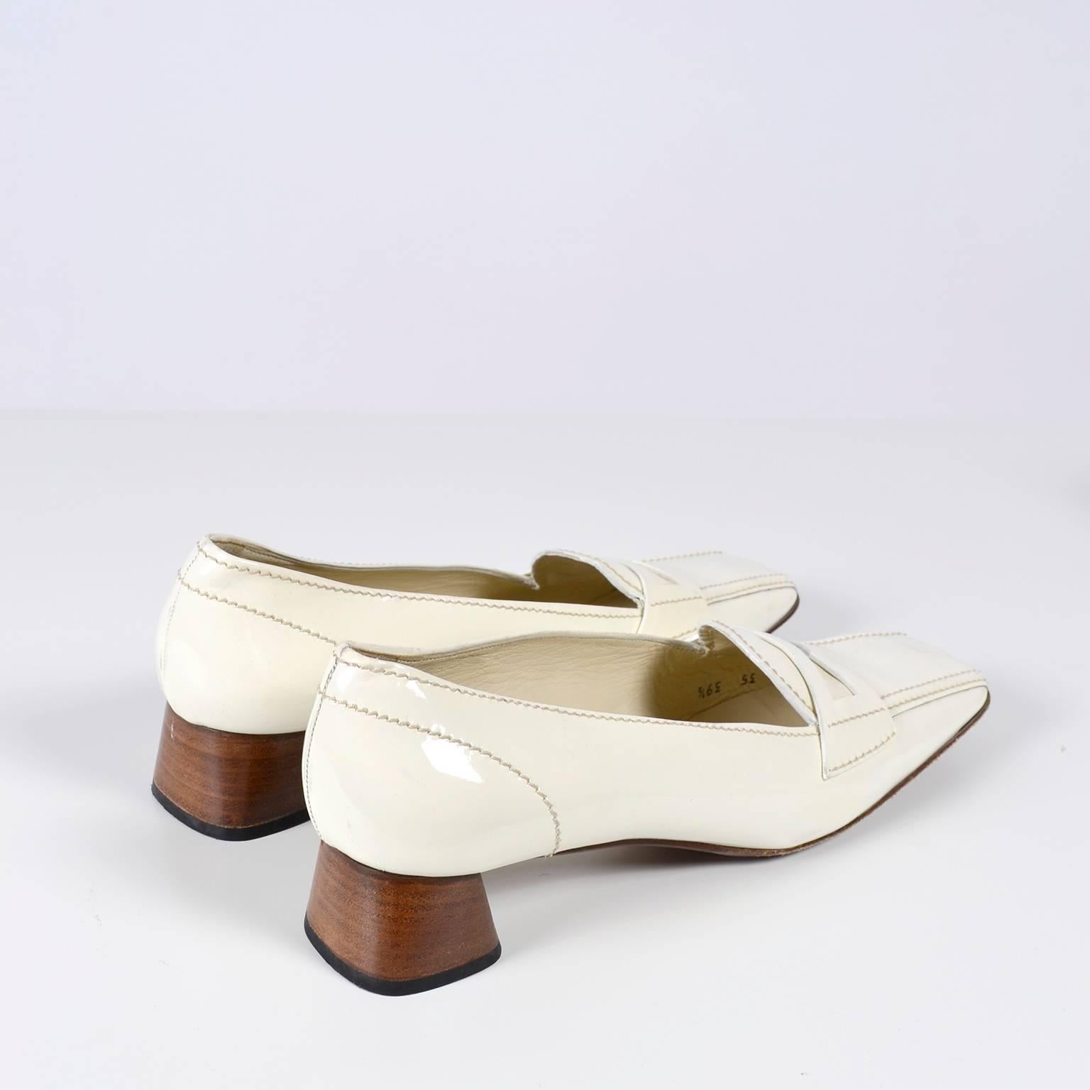 Vintage Prada Shoes W/ Square Toes & Block Heels in Ivory Patent Leather In Excellent Condition In Portland, OR