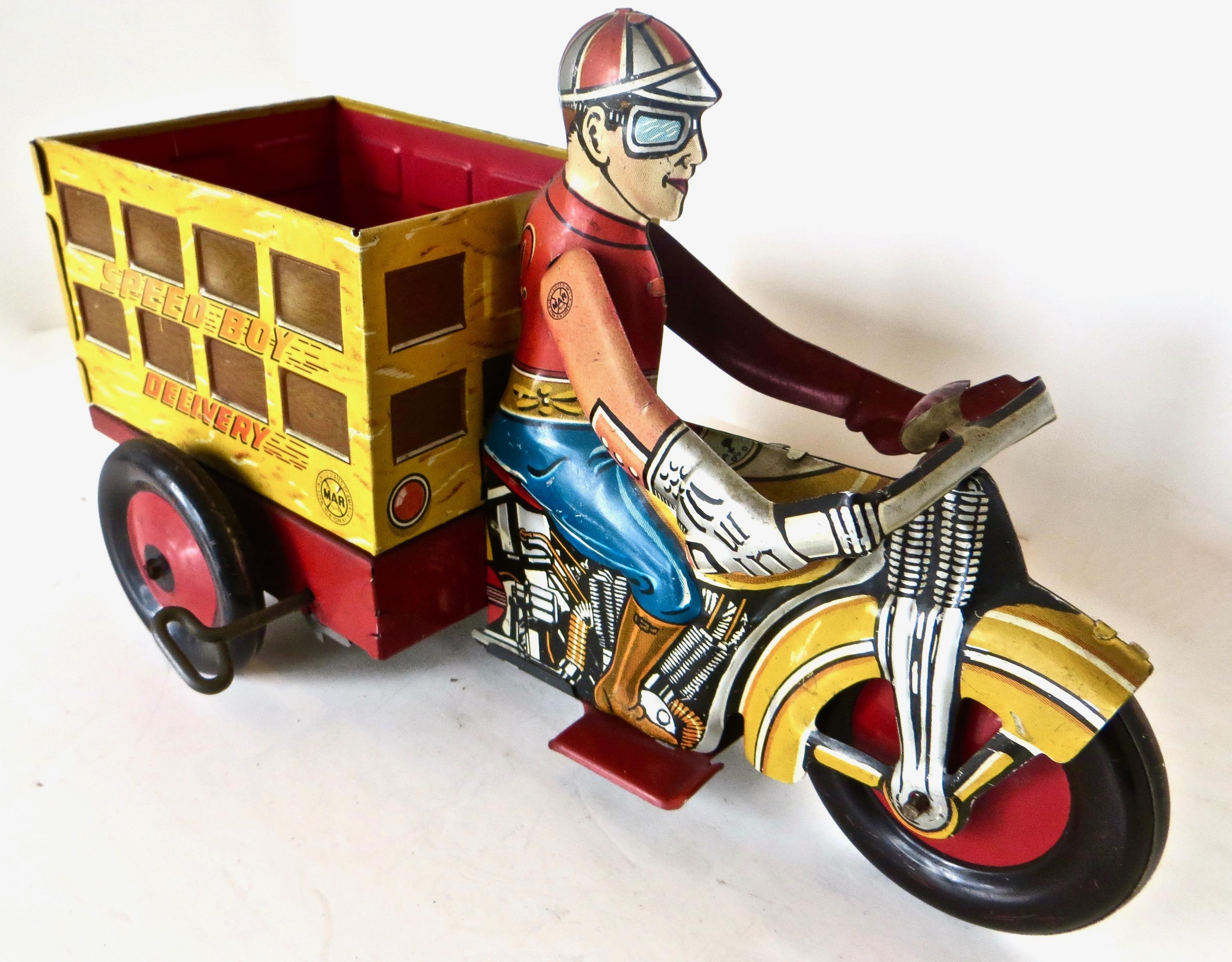 Vintage- Wind-Up-Spielzeug aus der Vorkriegszeit „Boy on Motorcycle Delivery Truck“ von Marx (Volkskunst) im Angebot
