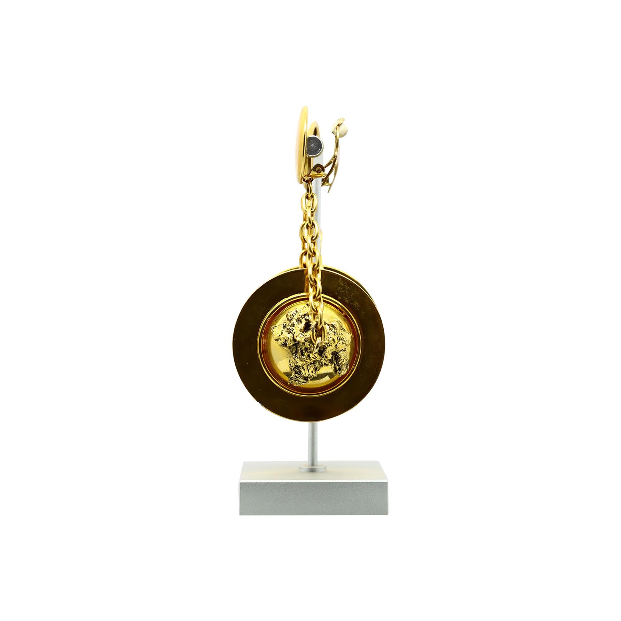 Pendientes colgantes vintage Premiere Etage Paris Globo en tono dorado, circa años 80 en venta 5
