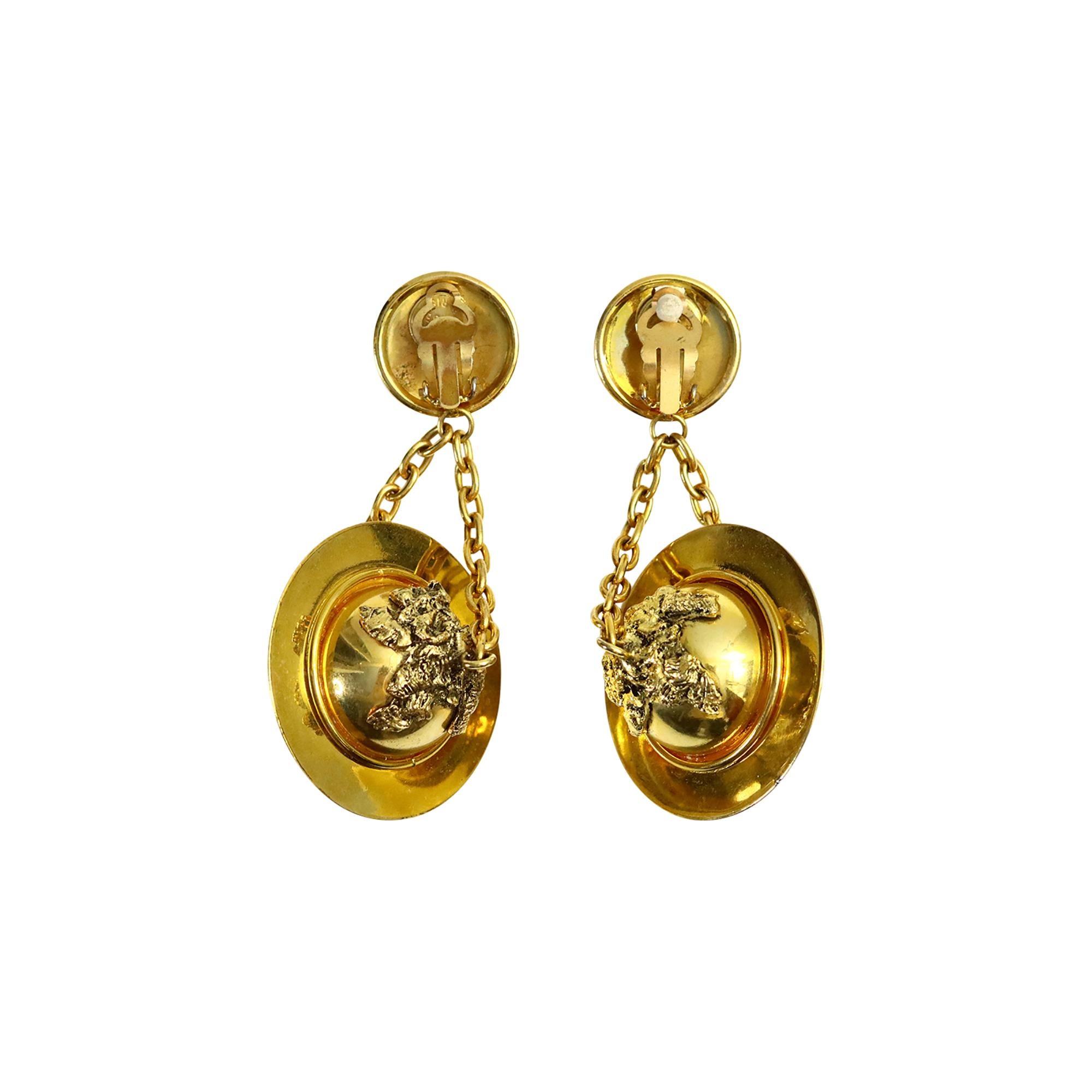Pendientes colgantes vintage Premiere Etage Paris Globo en tono dorado, circa años 80 en venta 2