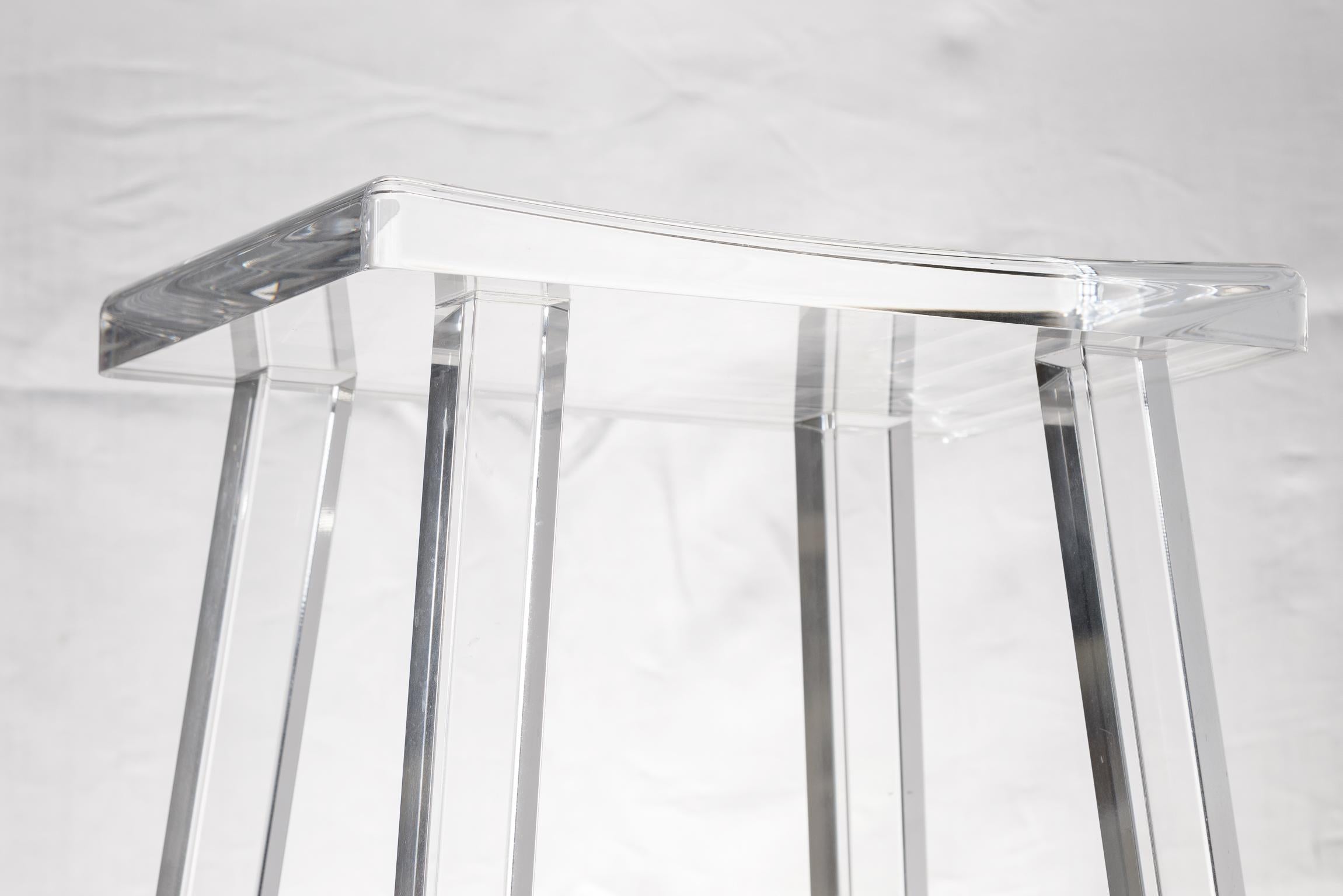 Tabouret de comptoir Interlude d'occasion en lucite et nickel en vente 1