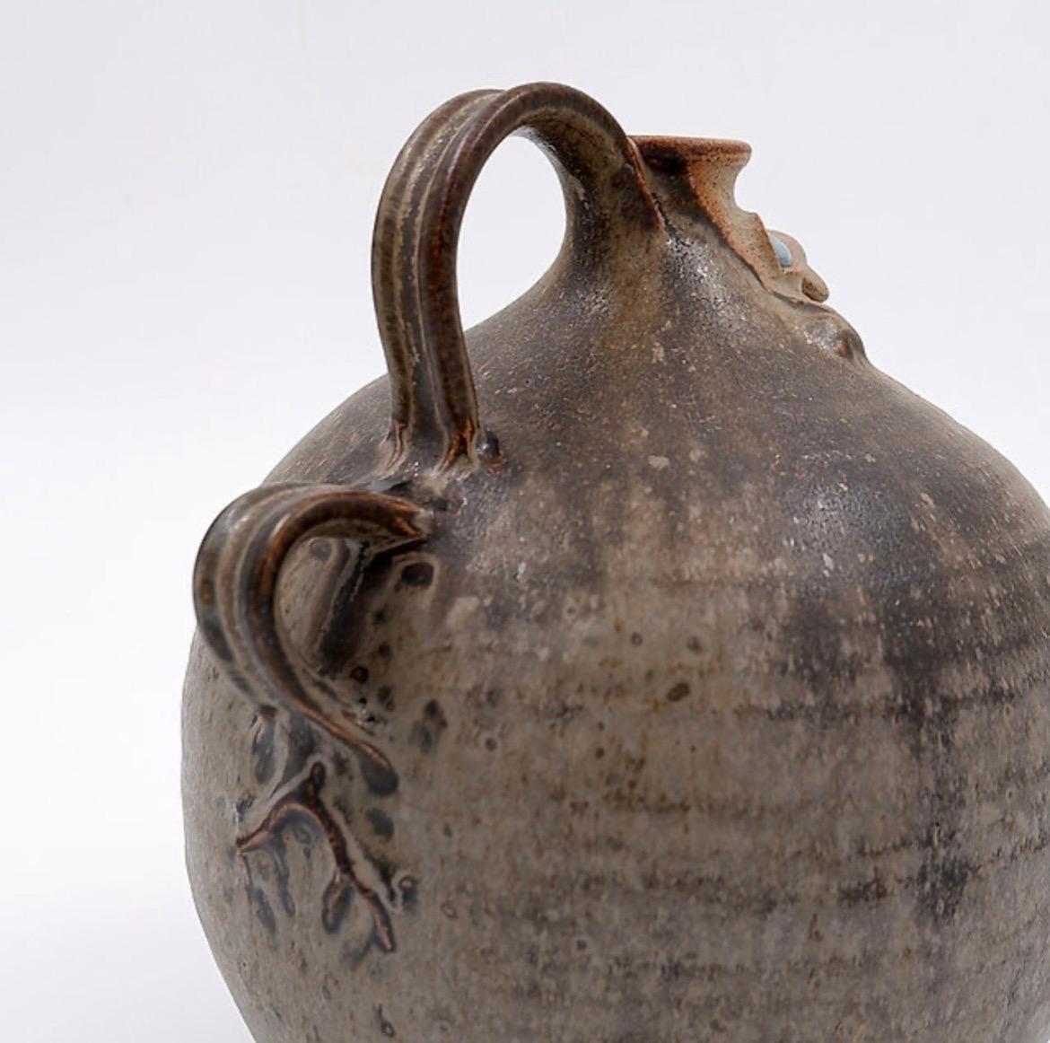 Vintage Pretty Ugly pottery jug - 1975 - Made in England In Fair Condition For Sale In Linkebeek, BE