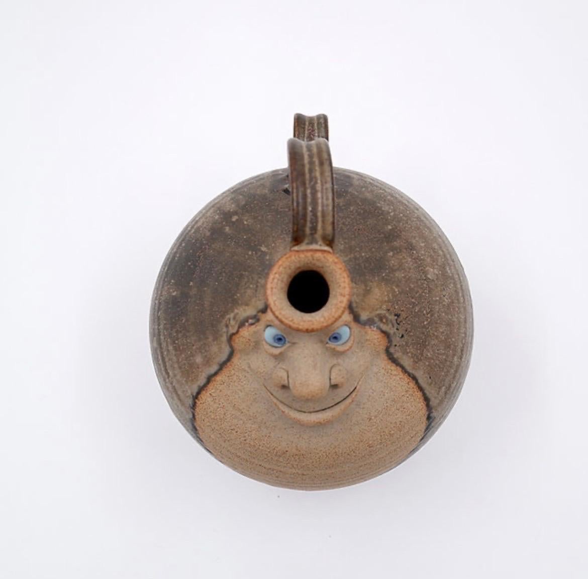 20th Century Vintage Pretty Ugly pottery jug - 1975 - Made in England For Sale