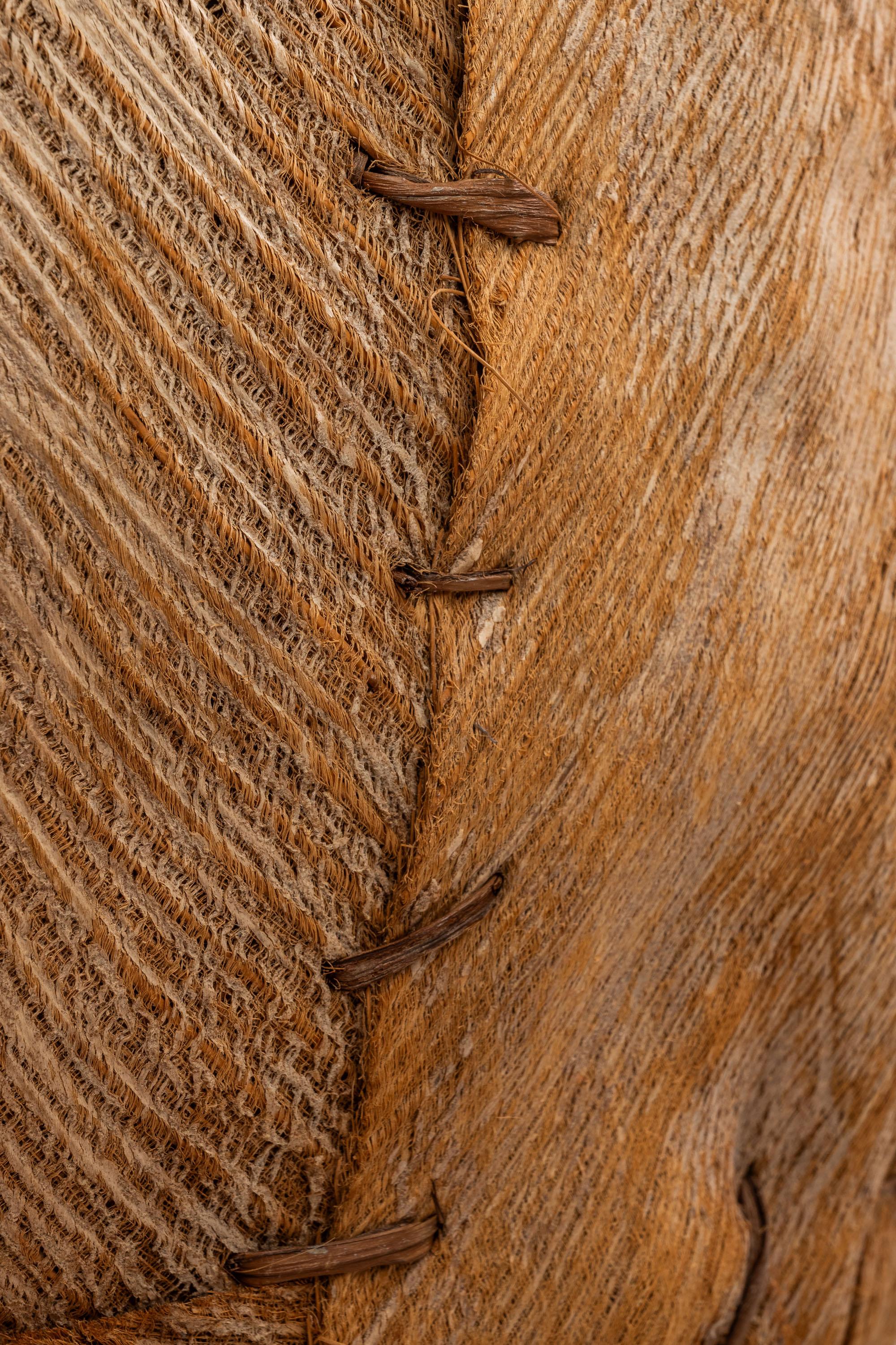 Großes handgewebtes Palmenkorb-Pflanzgefäß, Primitive Volkskunst, USA im Angebot 1