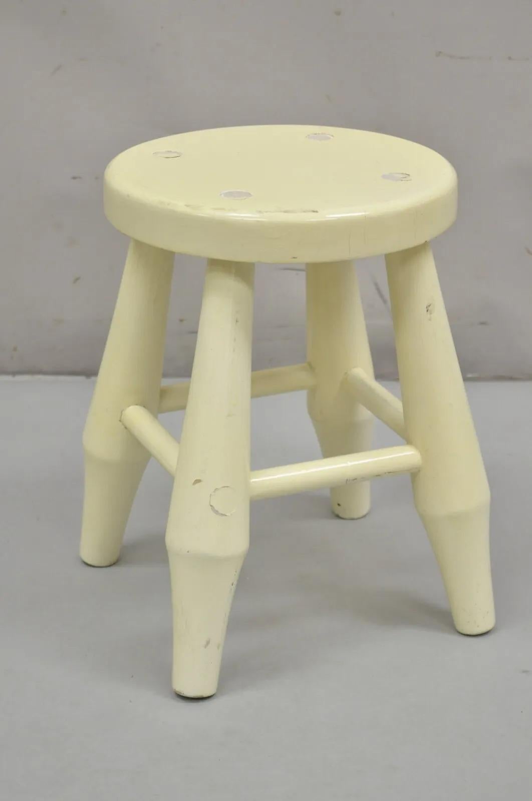 Vintage Primitive Modern Wooden Milking Stool with Bulbous Legs Lacquer Finish For Sale 5