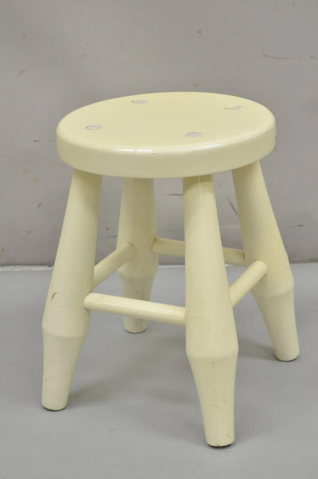 Vintage Primitive Modern Wooden Milking Stool with Bulbous Legs and Lacquer Finish. Circa Mid to Late 20th Century.
Measurements: 16.5