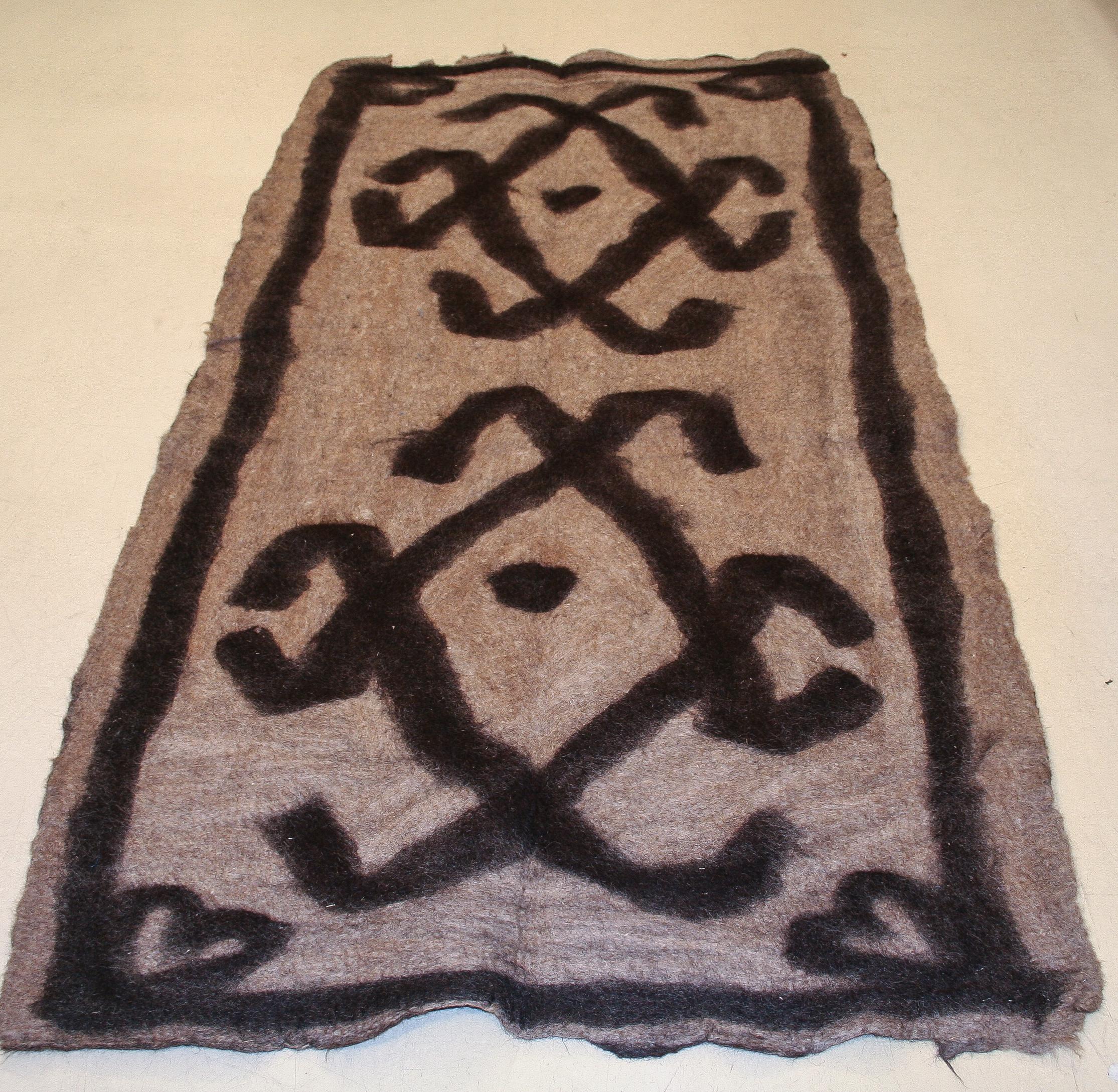 Felts are among the first woolen structures made by mankind, some of the earliest we know were found in the 'kurgans' of Central Asia, decorated by a variety of zoomorphic motifs typical of Siberian cultures. Following the Turkic invasions, the art