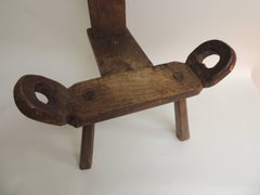 Vintage Primitive Rustique Chaise d'accouchement à pieds tripodes