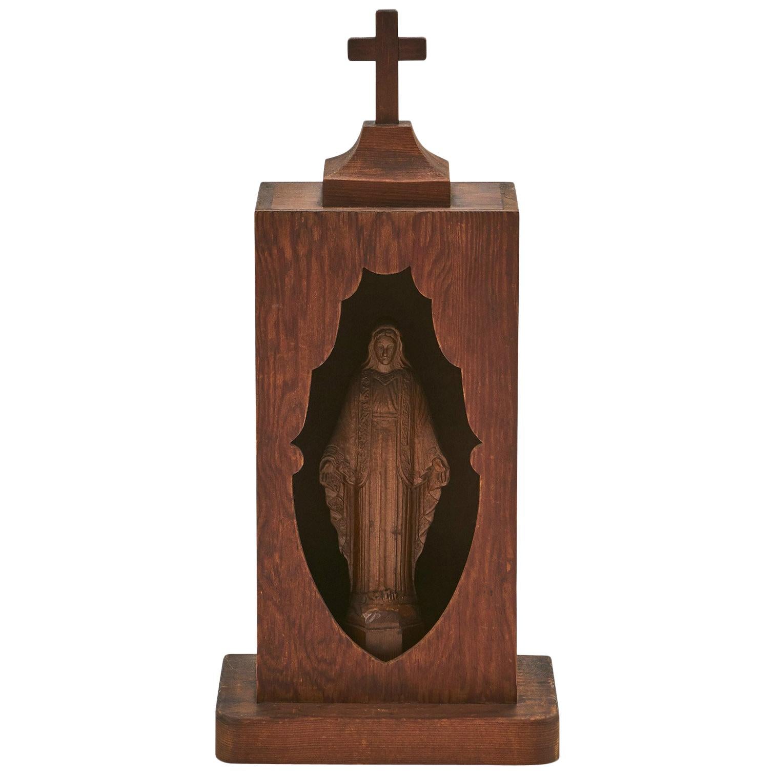 Vintage Primitive Wood Blessed Virgin Mary in Niche