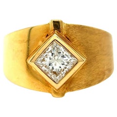 Vintage Princess Cut Diamond 18 Karat Yellow Gold Solitaire Ring